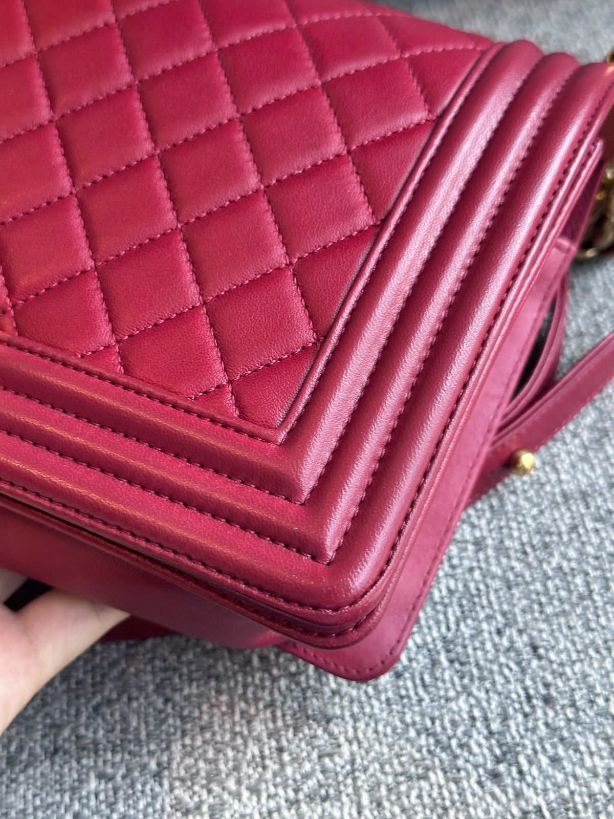 Chanel - Boy Medium - Leather - Burgundy - (medium)