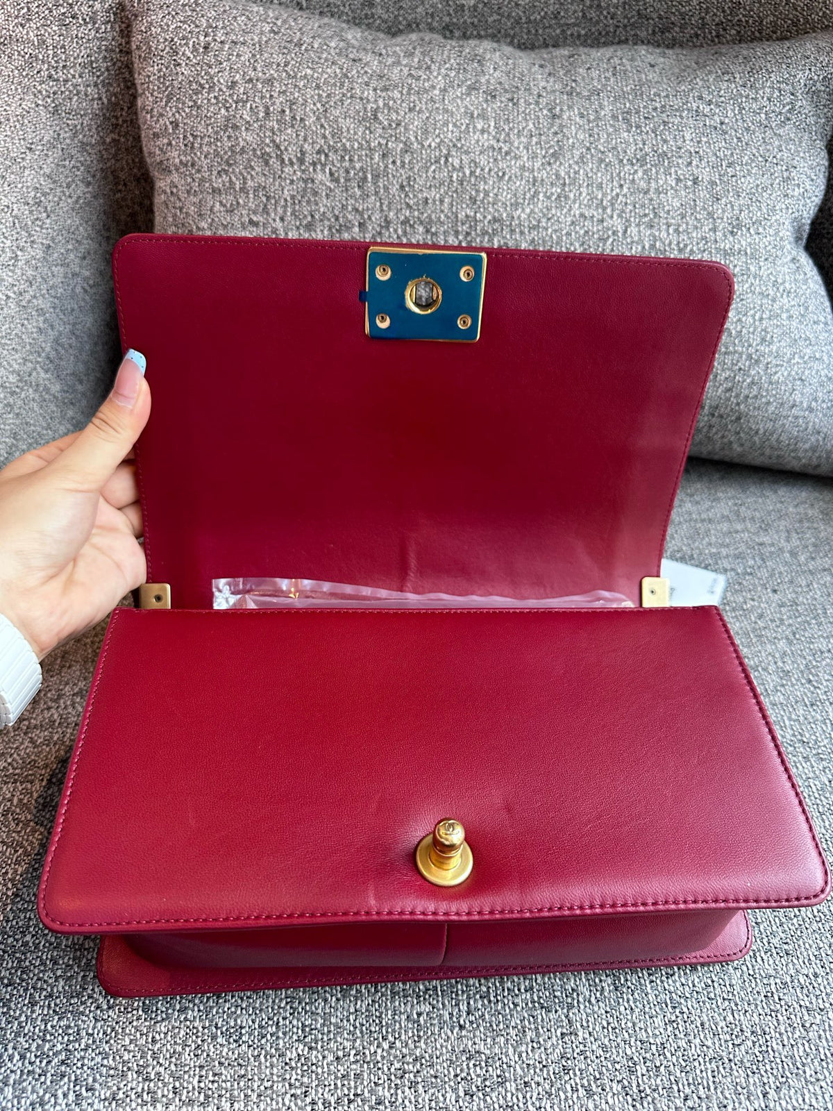 Chanel - Boy Medium - Leather - Burgundy - (medium)