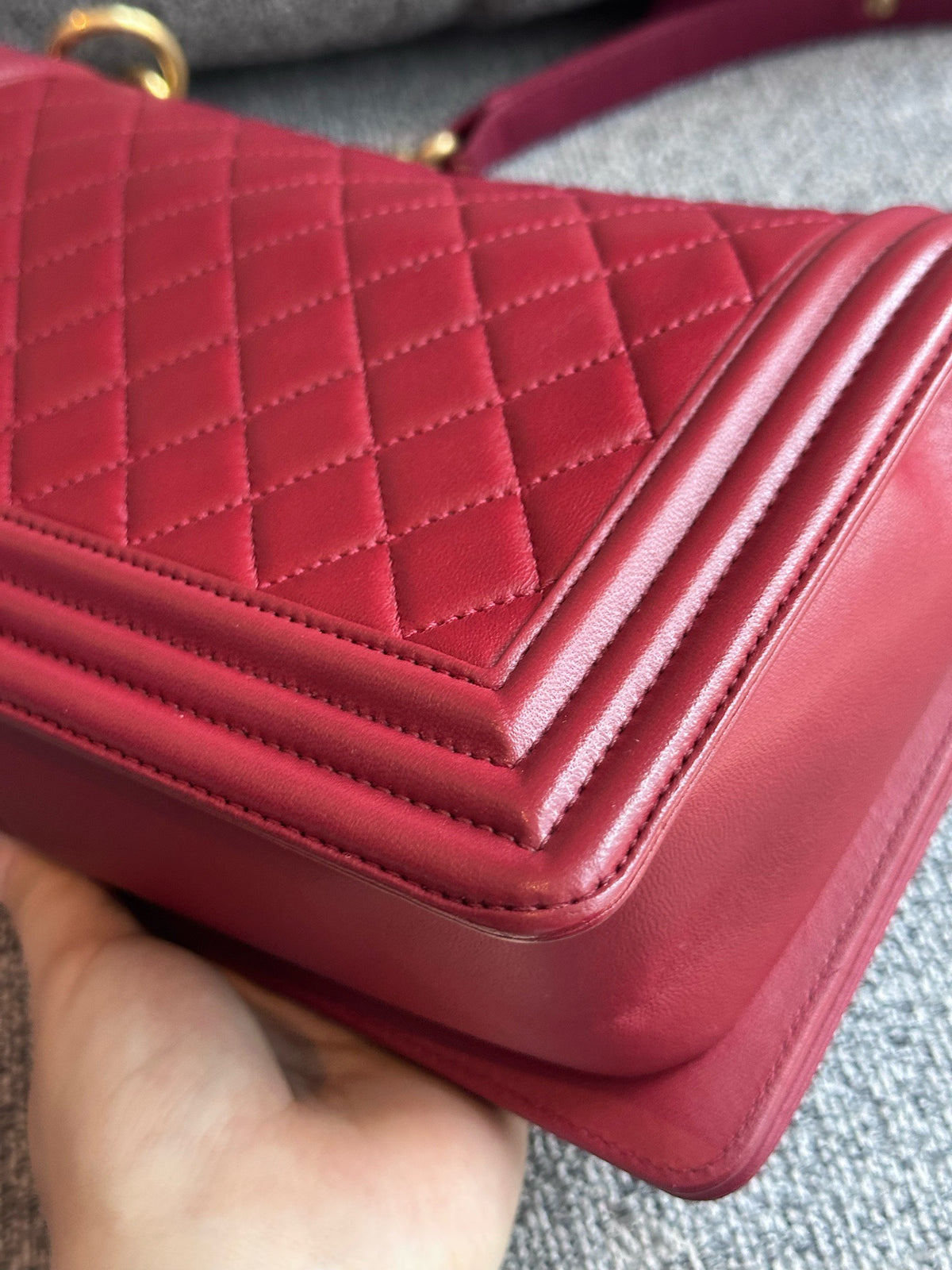 Chanel - Boy Medium - Leather - Burgundy - (medium)