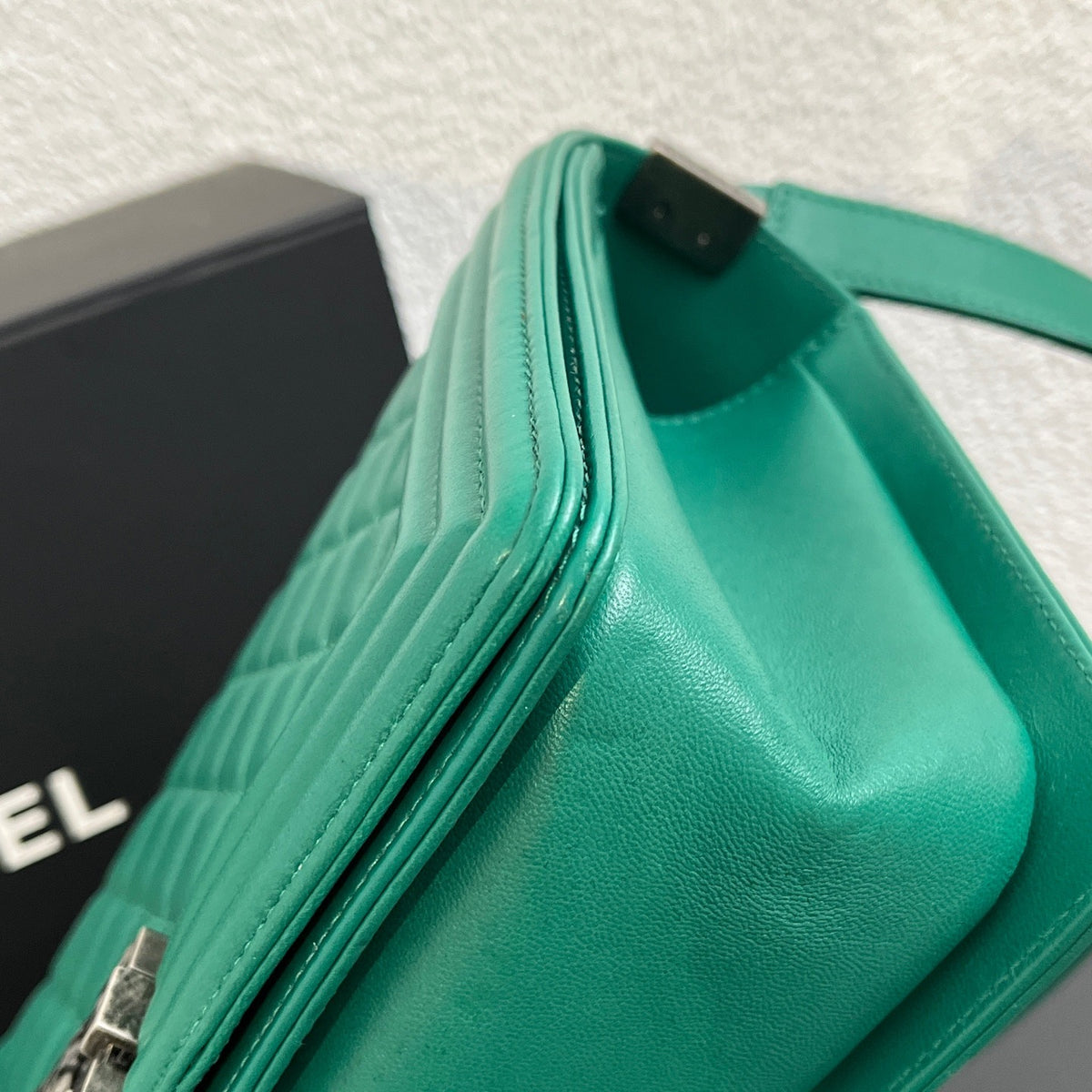 Chanel - Boy Medium - Leather - Green - (medium)