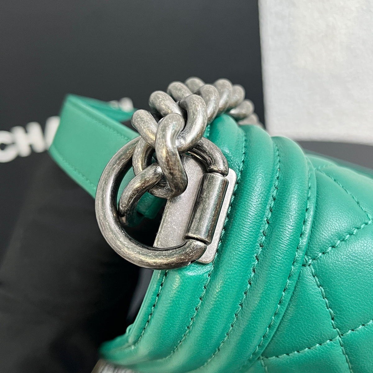 Chanel - Boy Medium - Leather - Green - (medium)