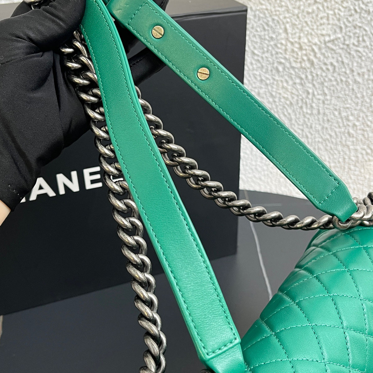 Chanel - Boy Medium - Leather - Green - (medium)