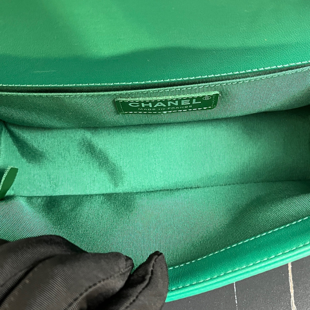 Chanel - Boy Medium - Leather - Green - (medium)