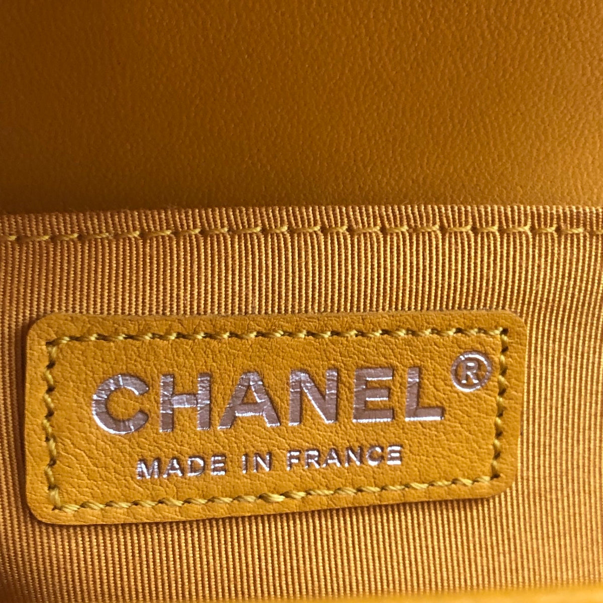 Chanel - Boy Medium - Leather - Yellow - (medium)