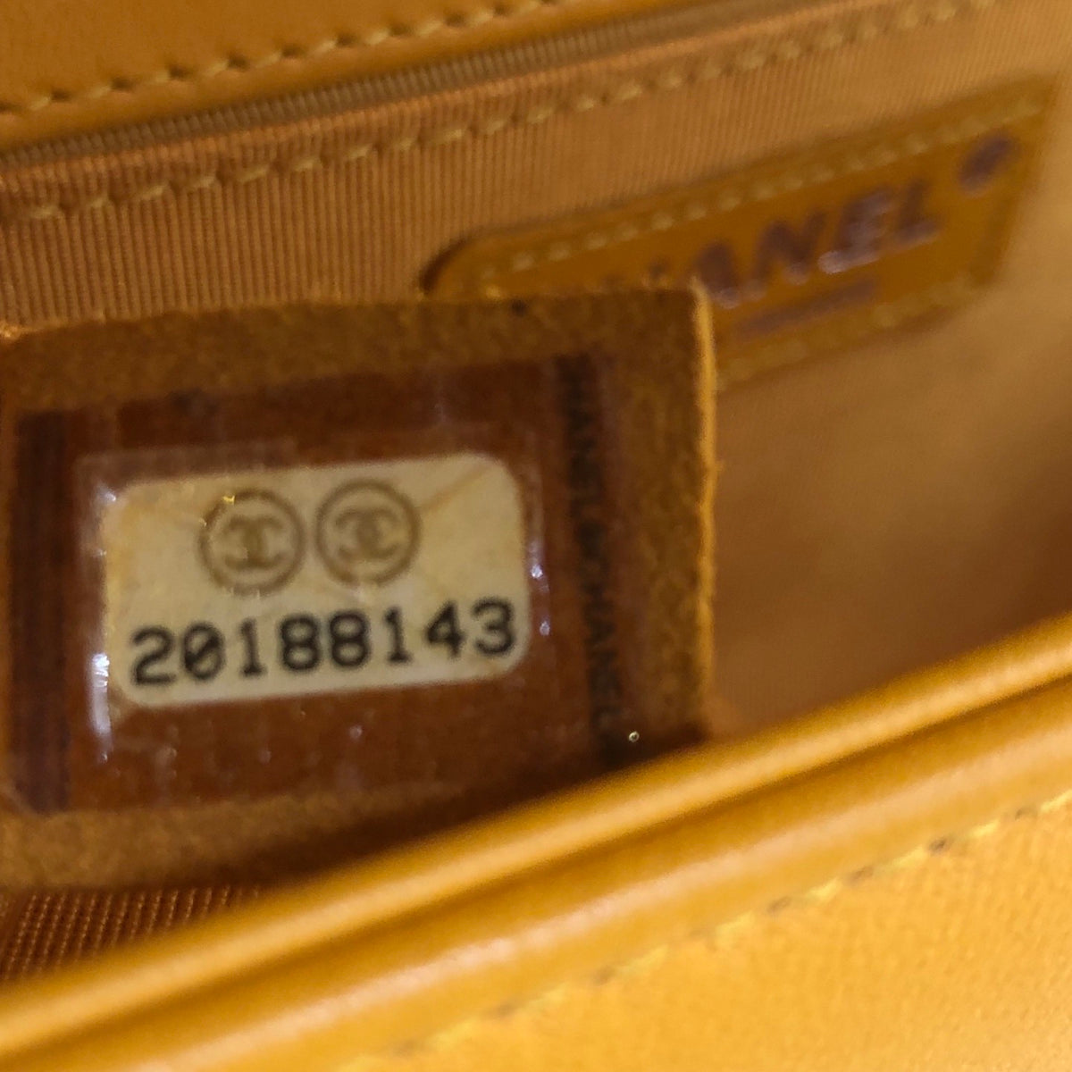 Chanel - Boy Medium - Leather - Yellow - (medium)