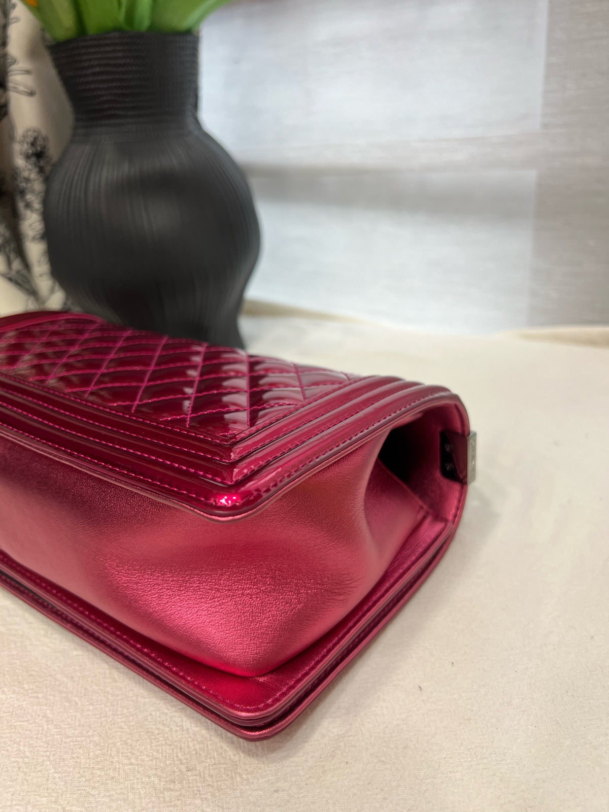 Chanel - Boy Medium - Patent leather - Pink - (medium)