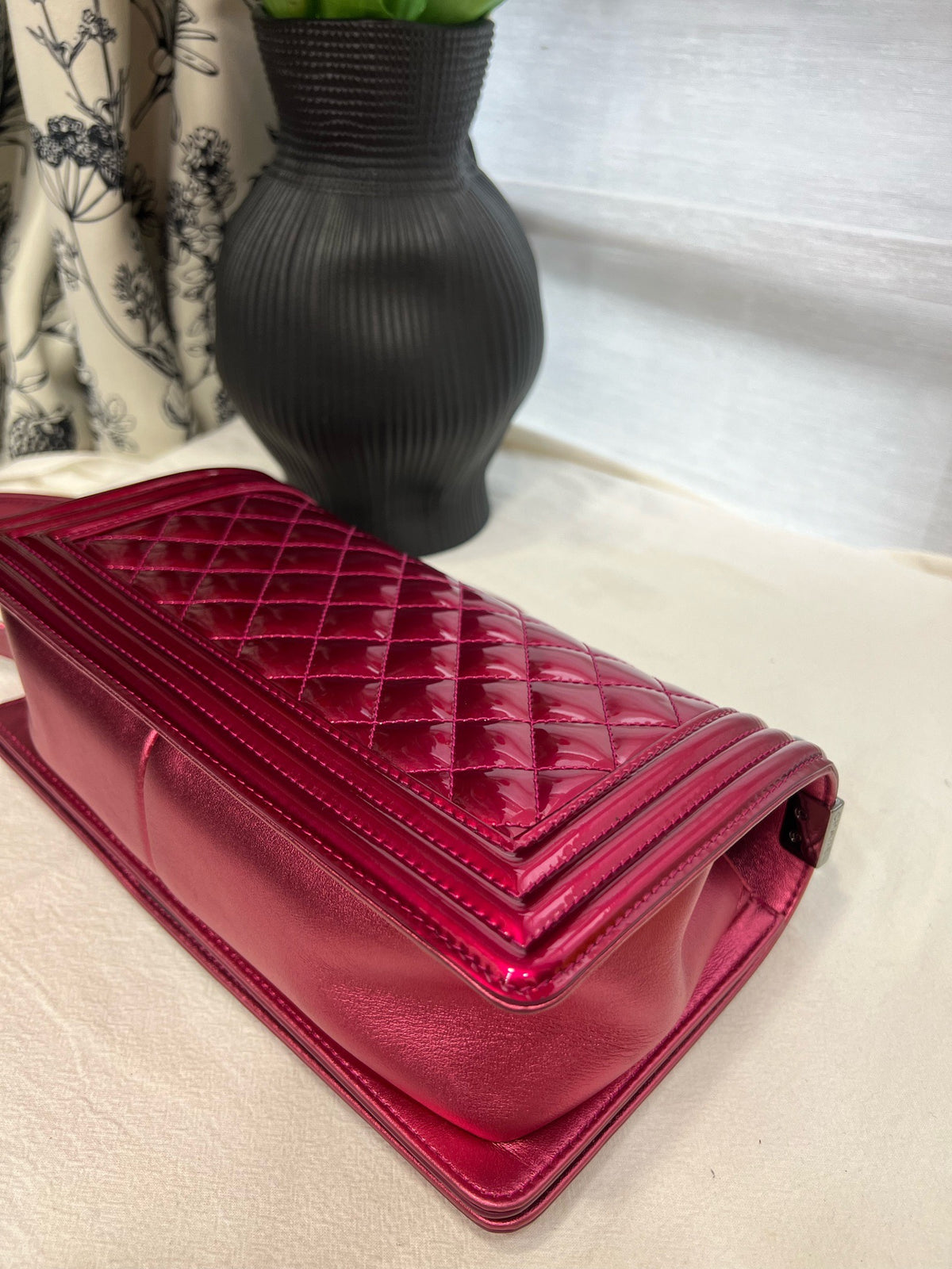 Chanel - Boy Medium - Patent leather - Pink - (medium)