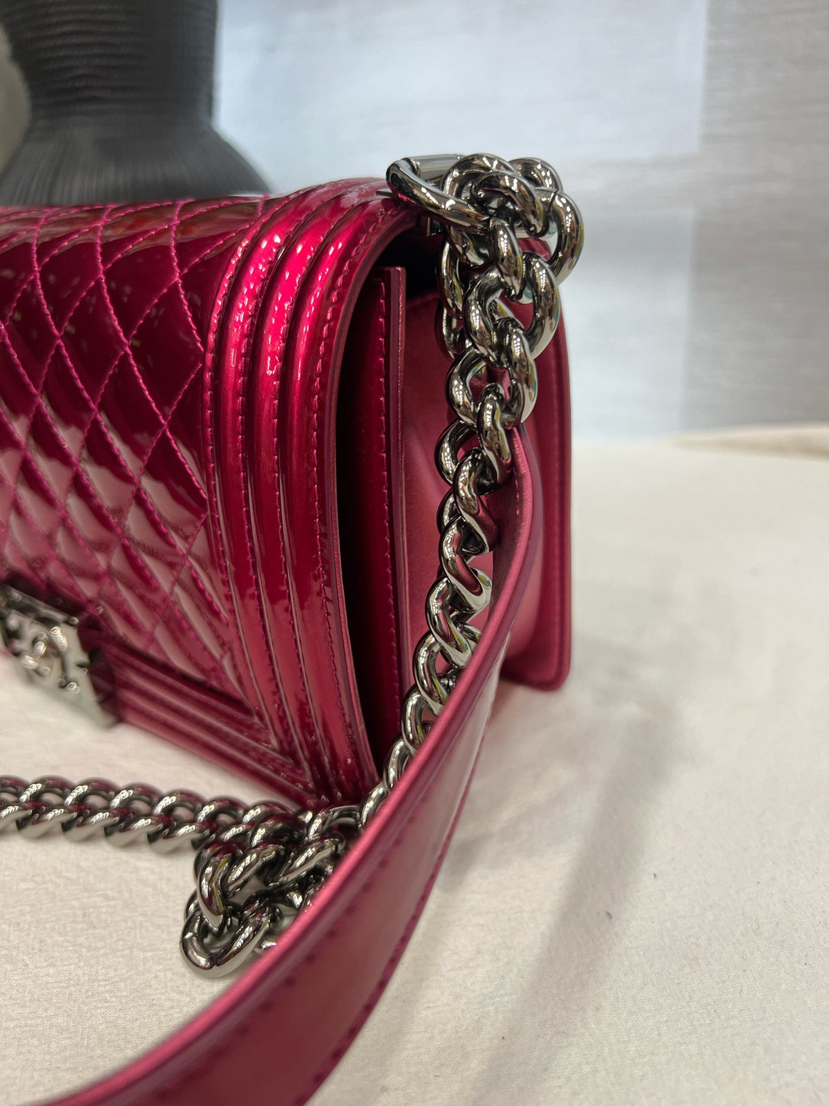 Chanel - Boy Medium - Patent leather - Pink - (medium)