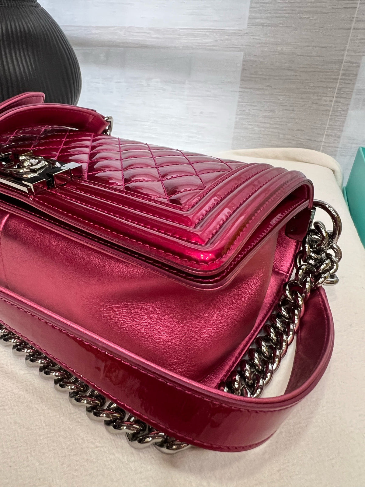 Chanel - Boy Medium - Patent leather - Pink - (medium)