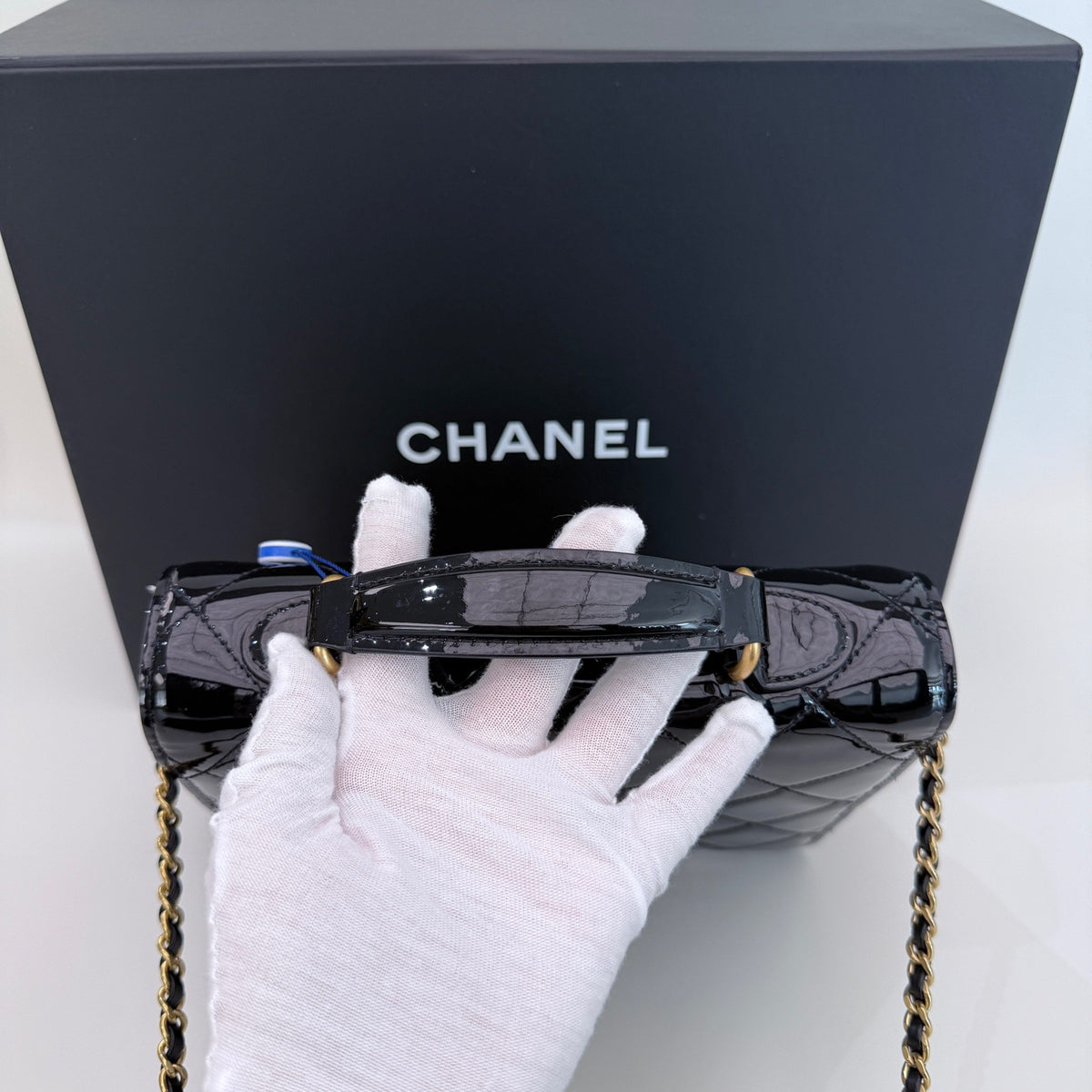 Chanel - Boy - Patent leather - Black