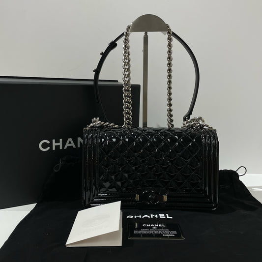 Chanel - Boy - Patent leather - Black - (Medium)