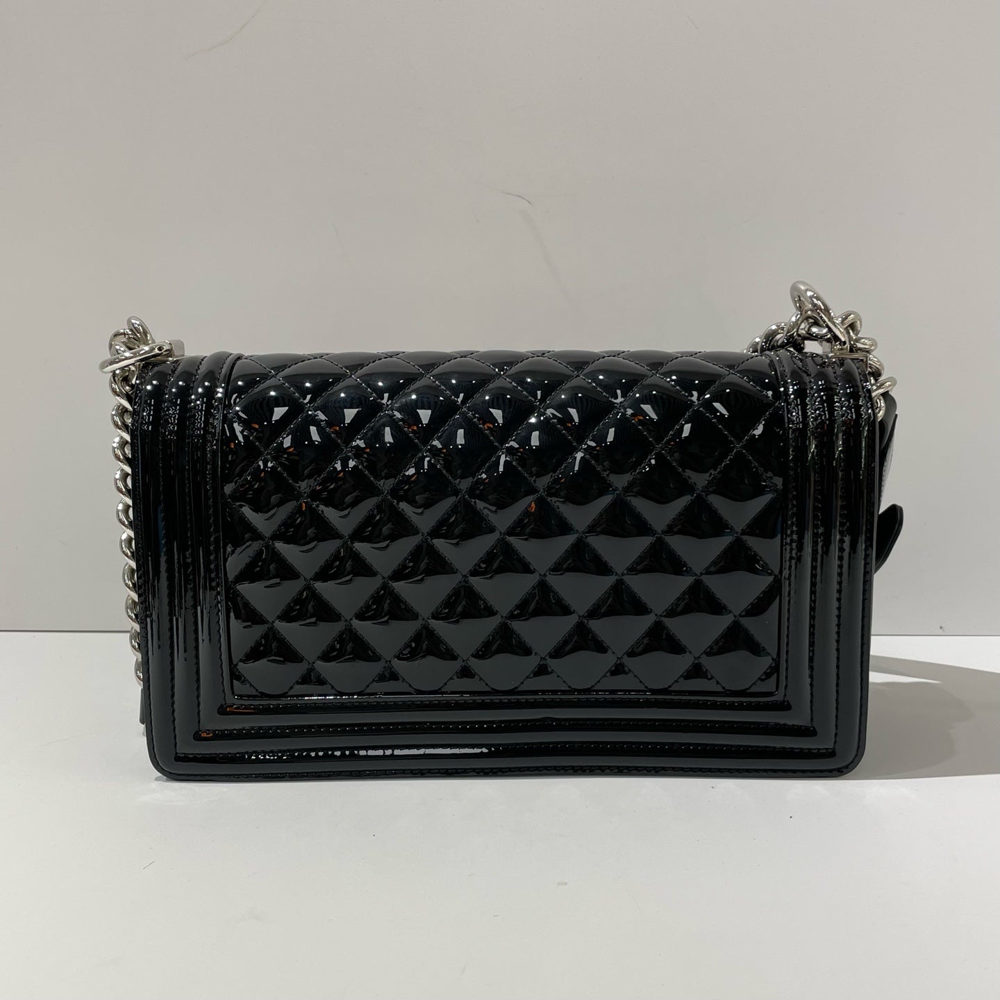 Chanel - Boy - Patent leather - Black - (Medium)