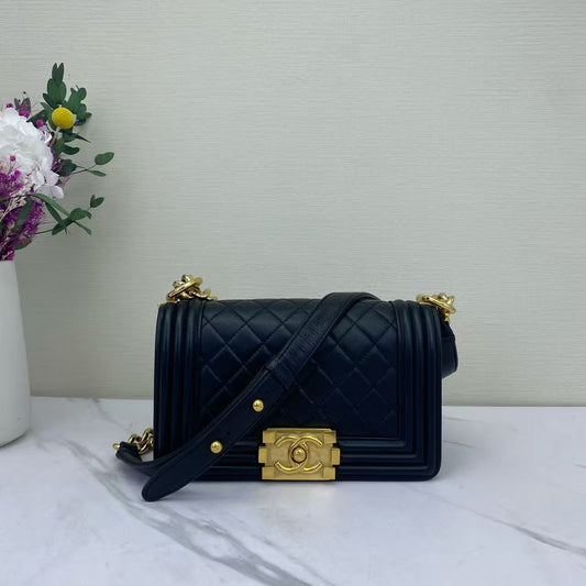Chanel - Boy - Smooth cowhide leather - Black with Gold-Tone Hardware - (Small)