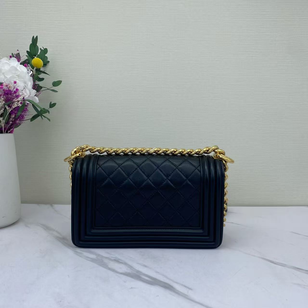 Chanel - Boy - Smooth cowhide leather - Black with Gold-Tone Hardware - (Small)