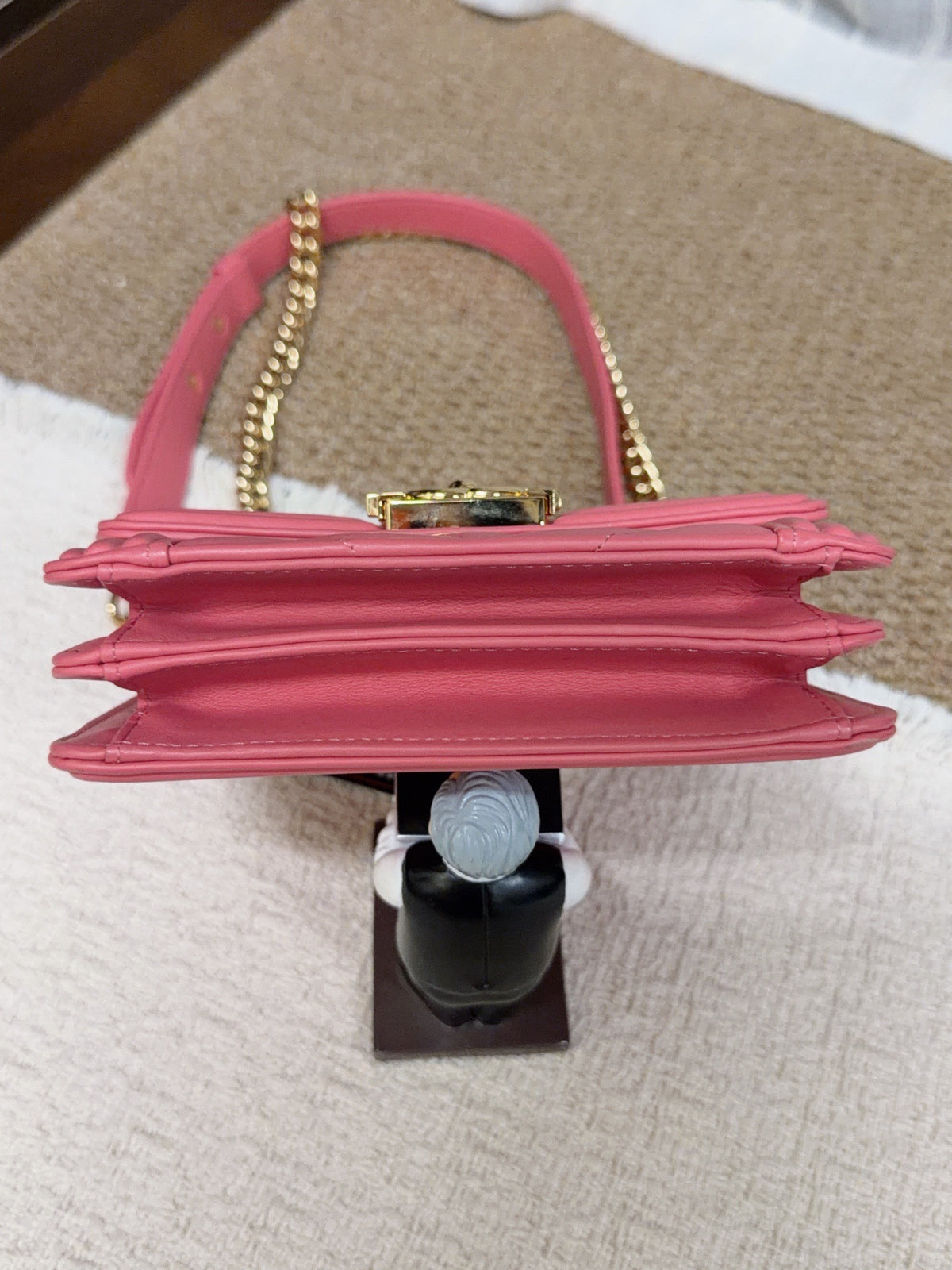 Chanel - Boy Vertical V-Stitch - Leather - Pink