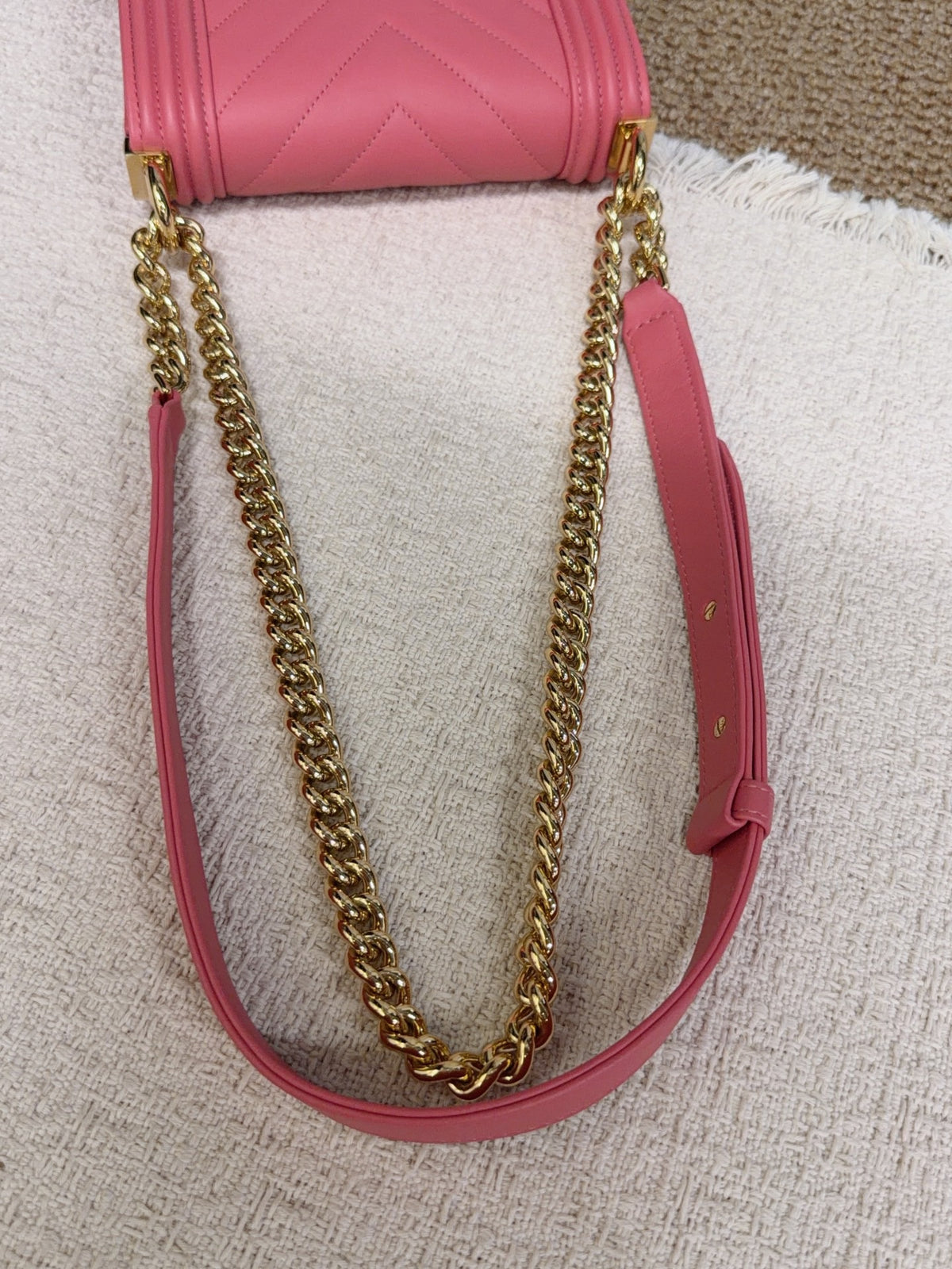 Chanel - Boy Vertical V-Stitch - Leather - Pink
