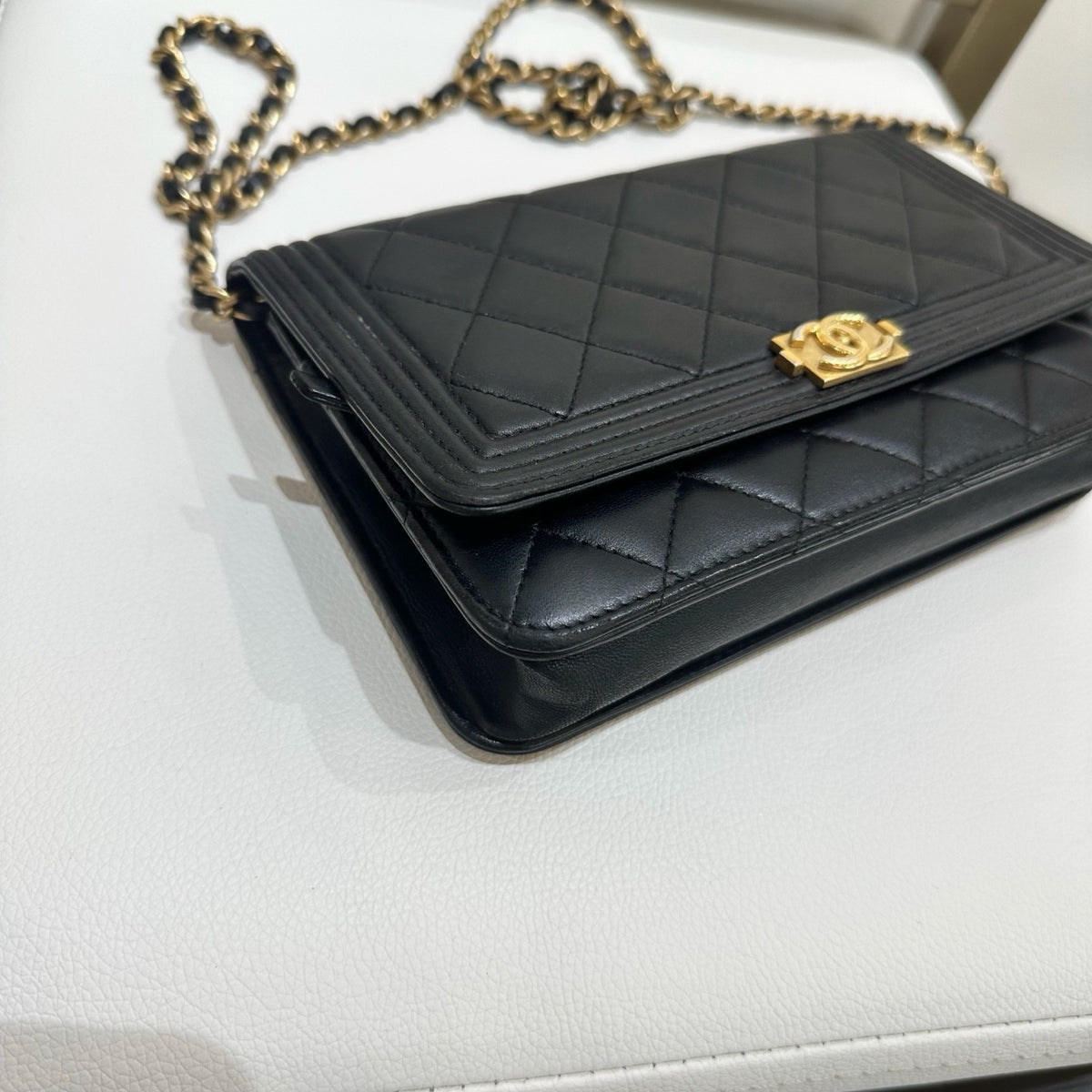 Chanel - Boy Wallet on Chain - Leather - Black - (Small)