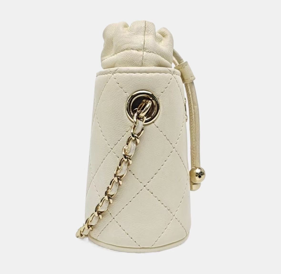 Chanel - Bucket Bag - Lambskin leather - White with Gold-Tone Hardware - (micro)