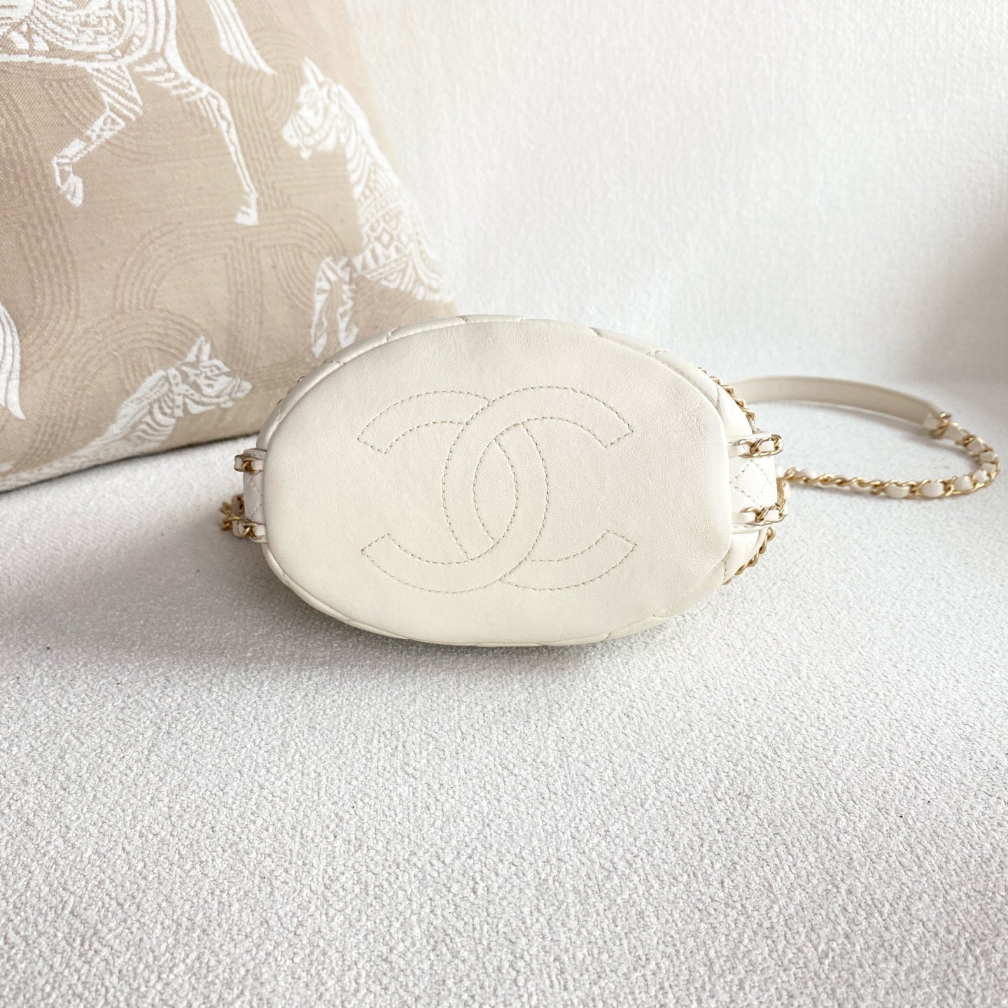 Chanel - Bucket Bag - Leather - Beige - (mini)
