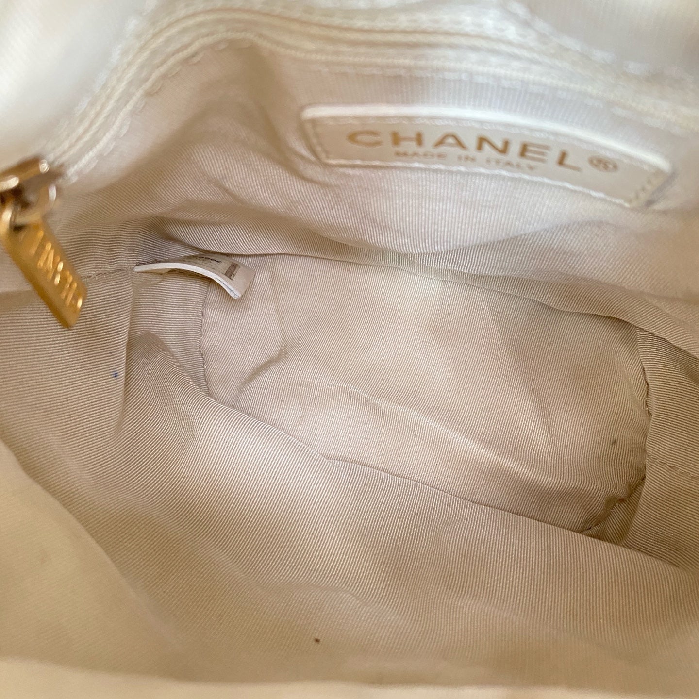 Chanel - Bucket Bag - Leather - Beige - (mini)