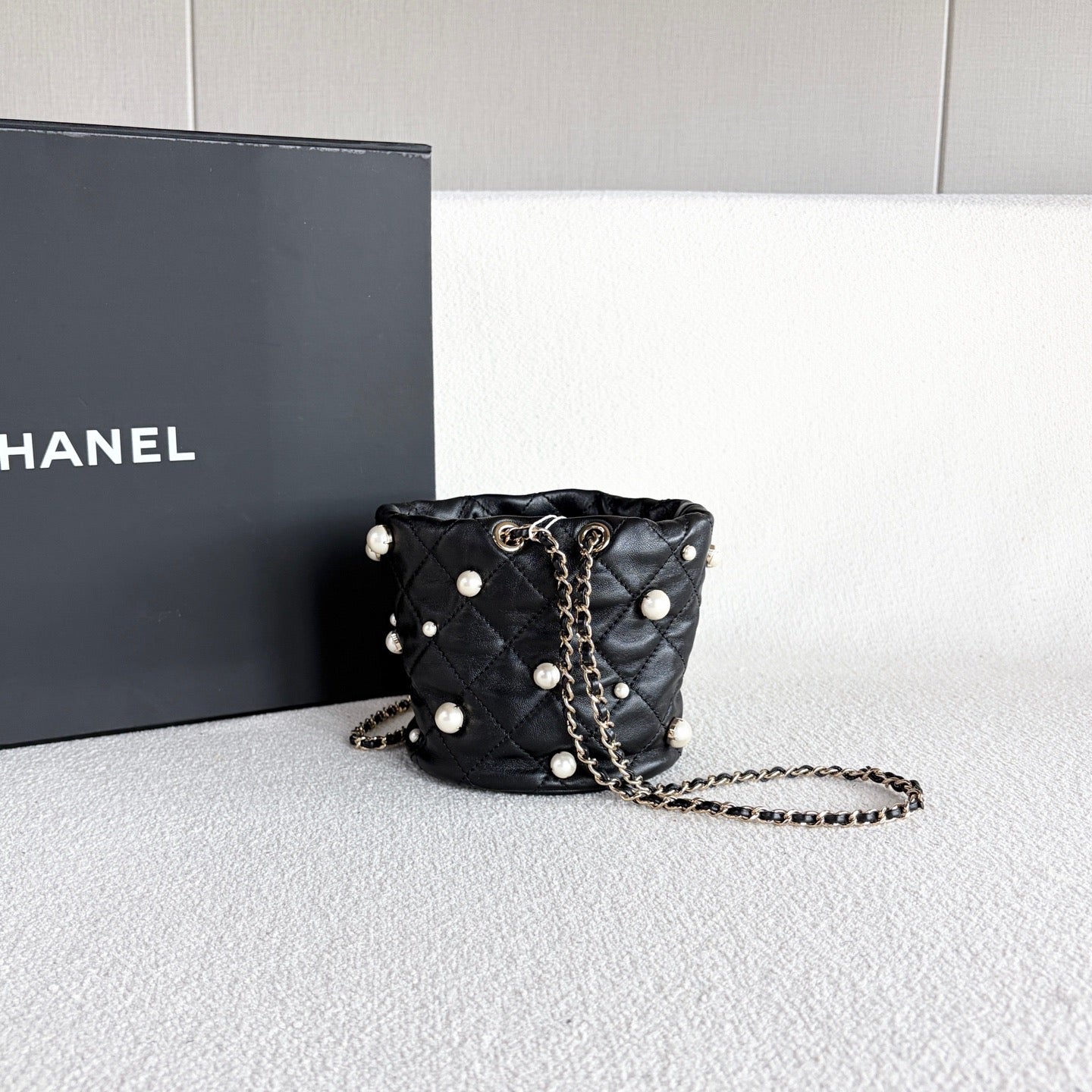 Chanel - Bucket Bag - Leather - Black - (mini)