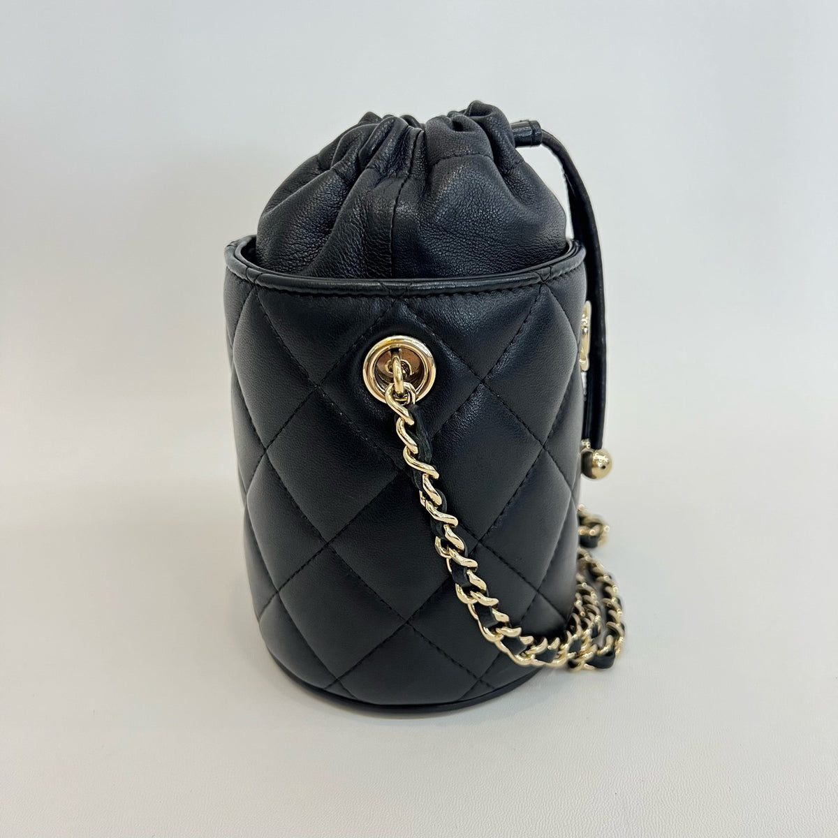 Chanel - Bucket Bag - Leather - Black - (mini)