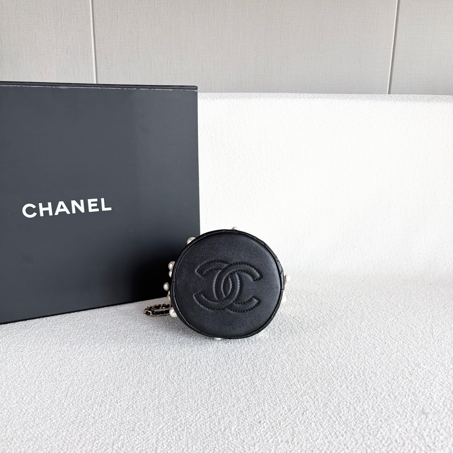Chanel - Bucket Bag - Leather - Black - (mini)