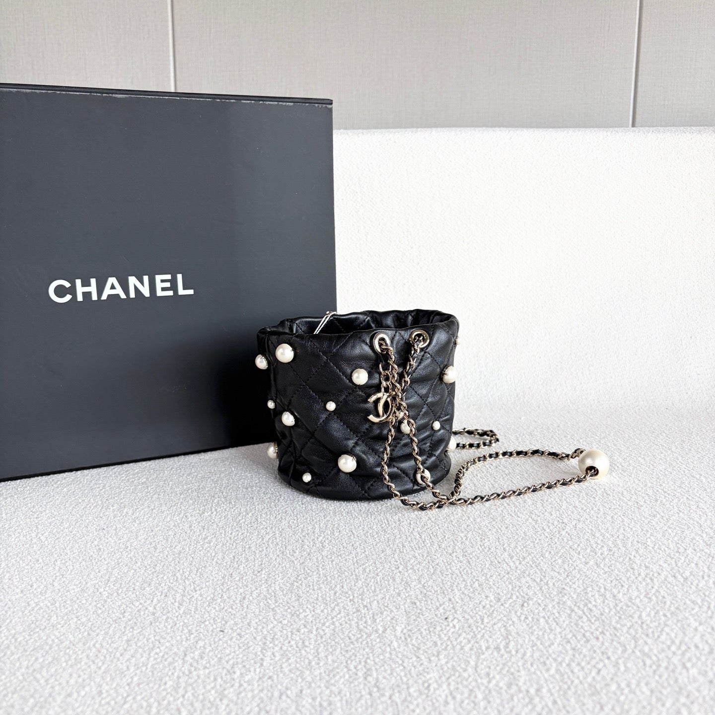 Chanel - Bucket Bag - Leather - Black - (mini)