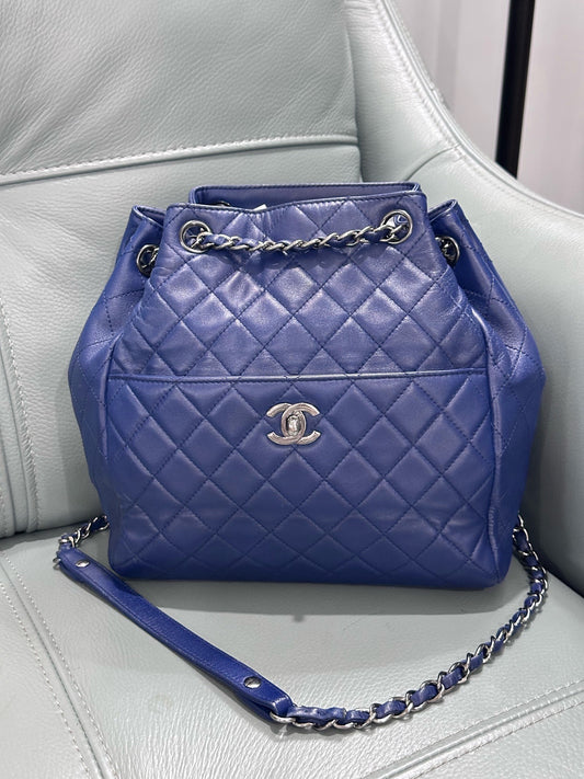 Chanel - Bucket Bag - Leather - Blue - (medium)