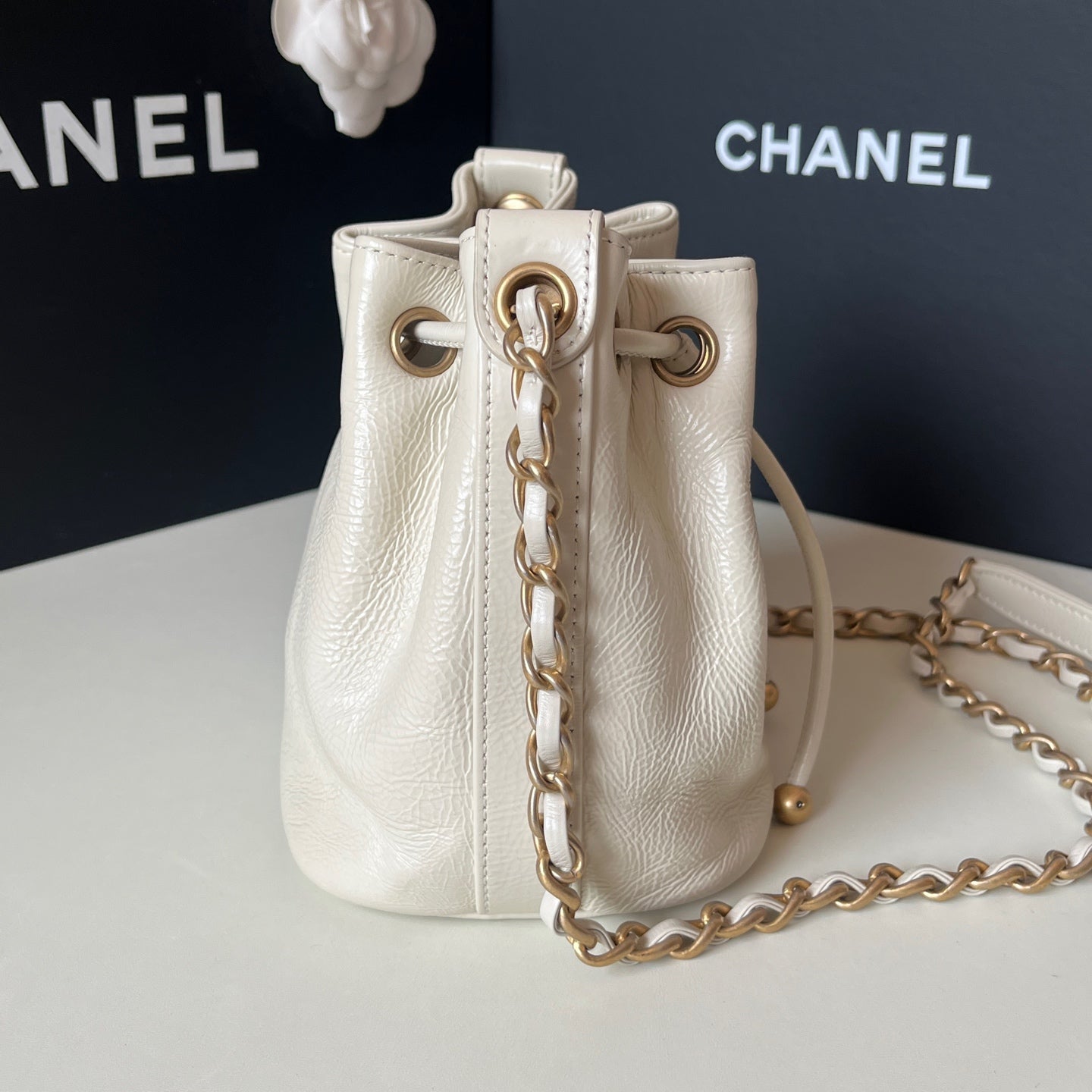 Chanel - Bucket Bag - Leather - White - (mini)