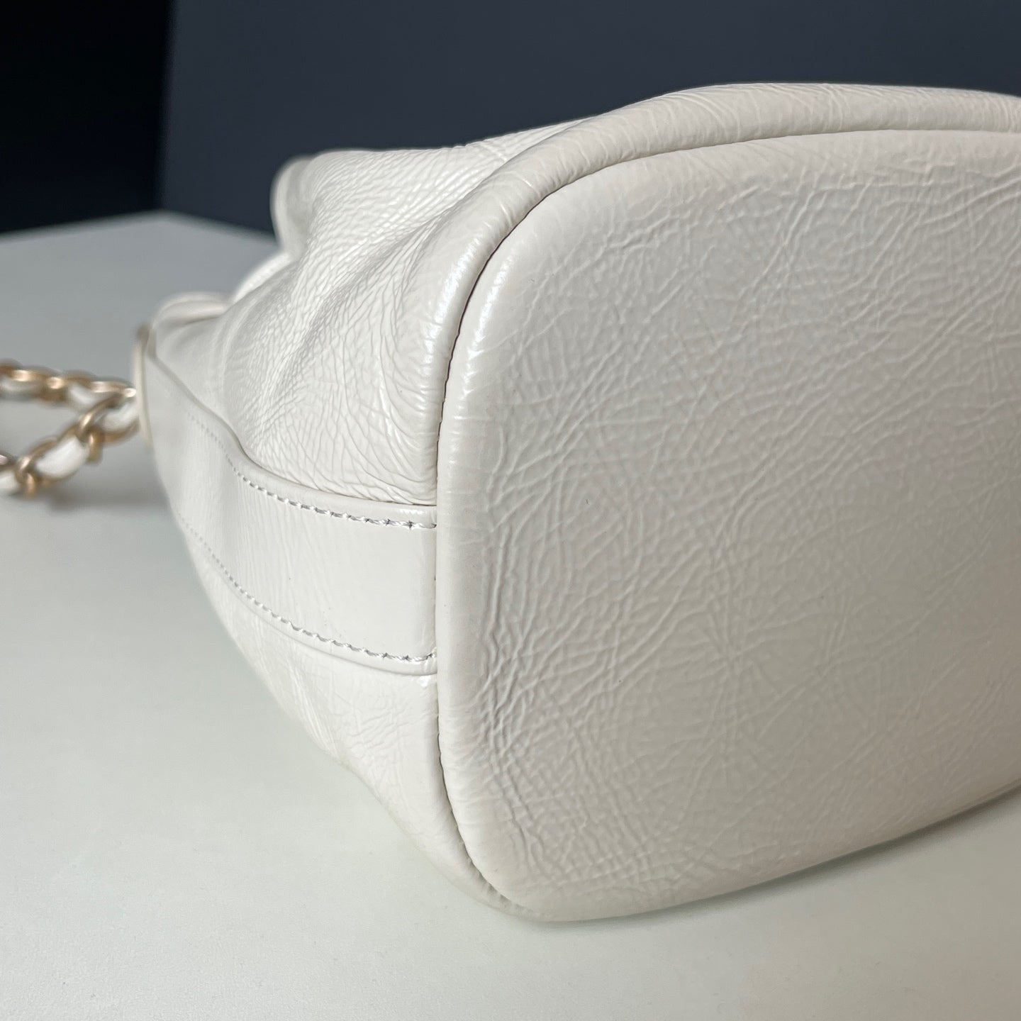 Chanel - Bucket Bag - Leather - White - (mini)