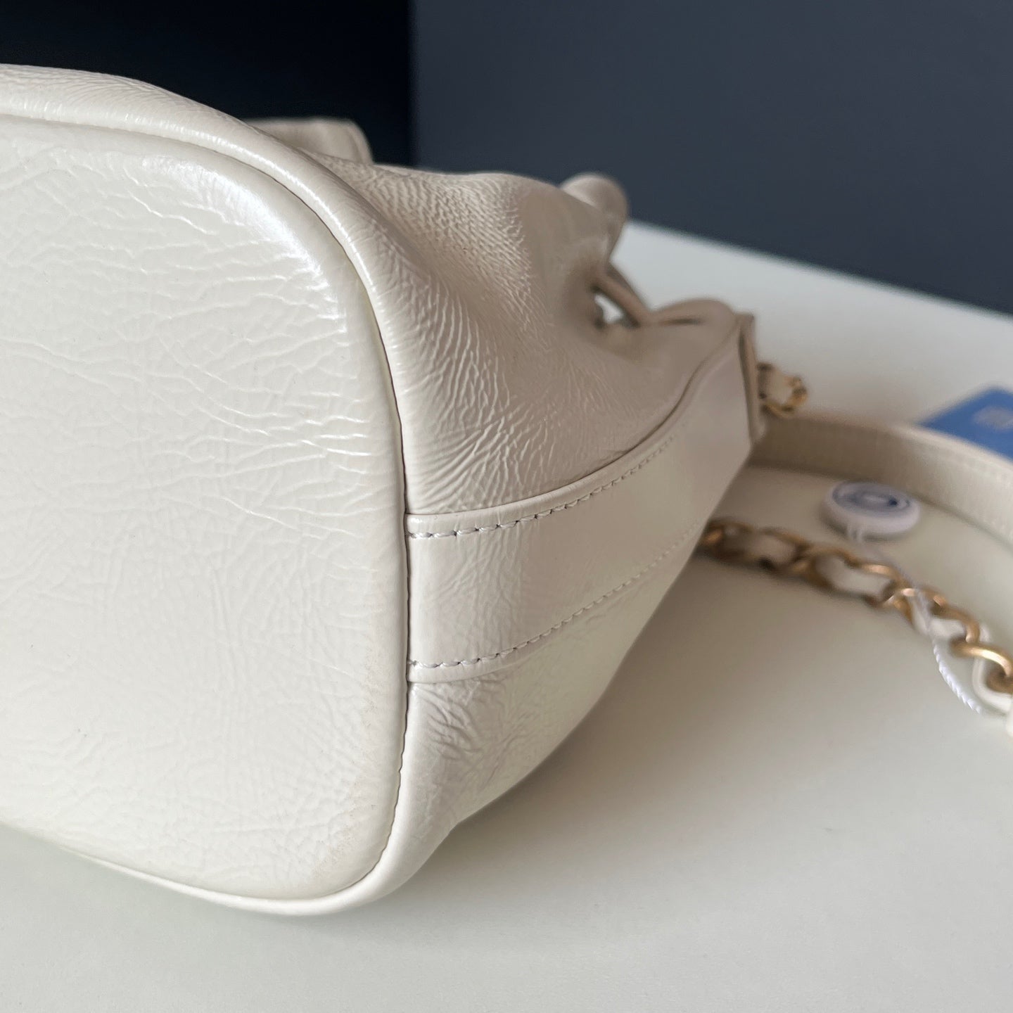 Chanel - Bucket Bag - Leather - White - (mini)
