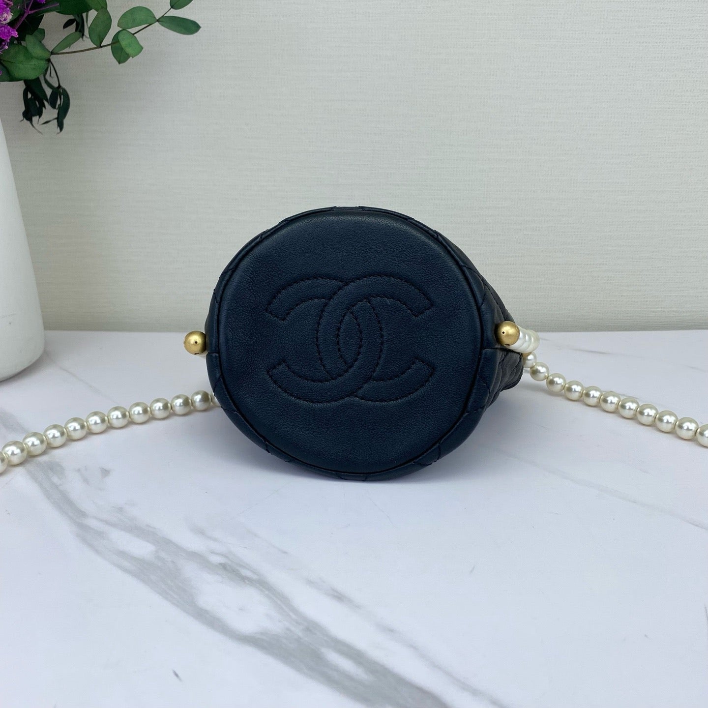 Chanel - Bucket Bag with Pearl Chain - Caviar leather - Black - (mini)