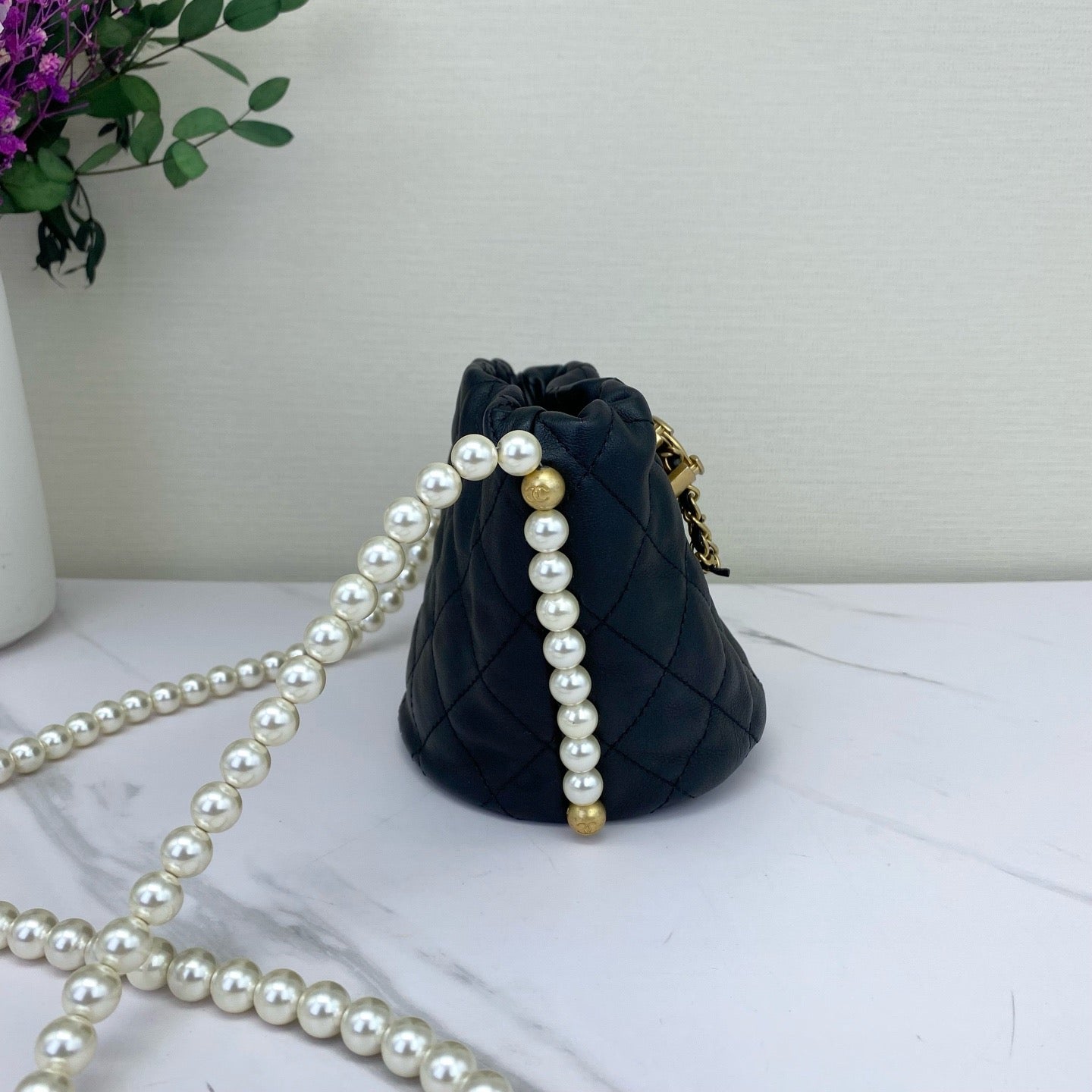 Chanel - Bucket Bag with Pearl Chain - Caviar leather - Black - (mini)