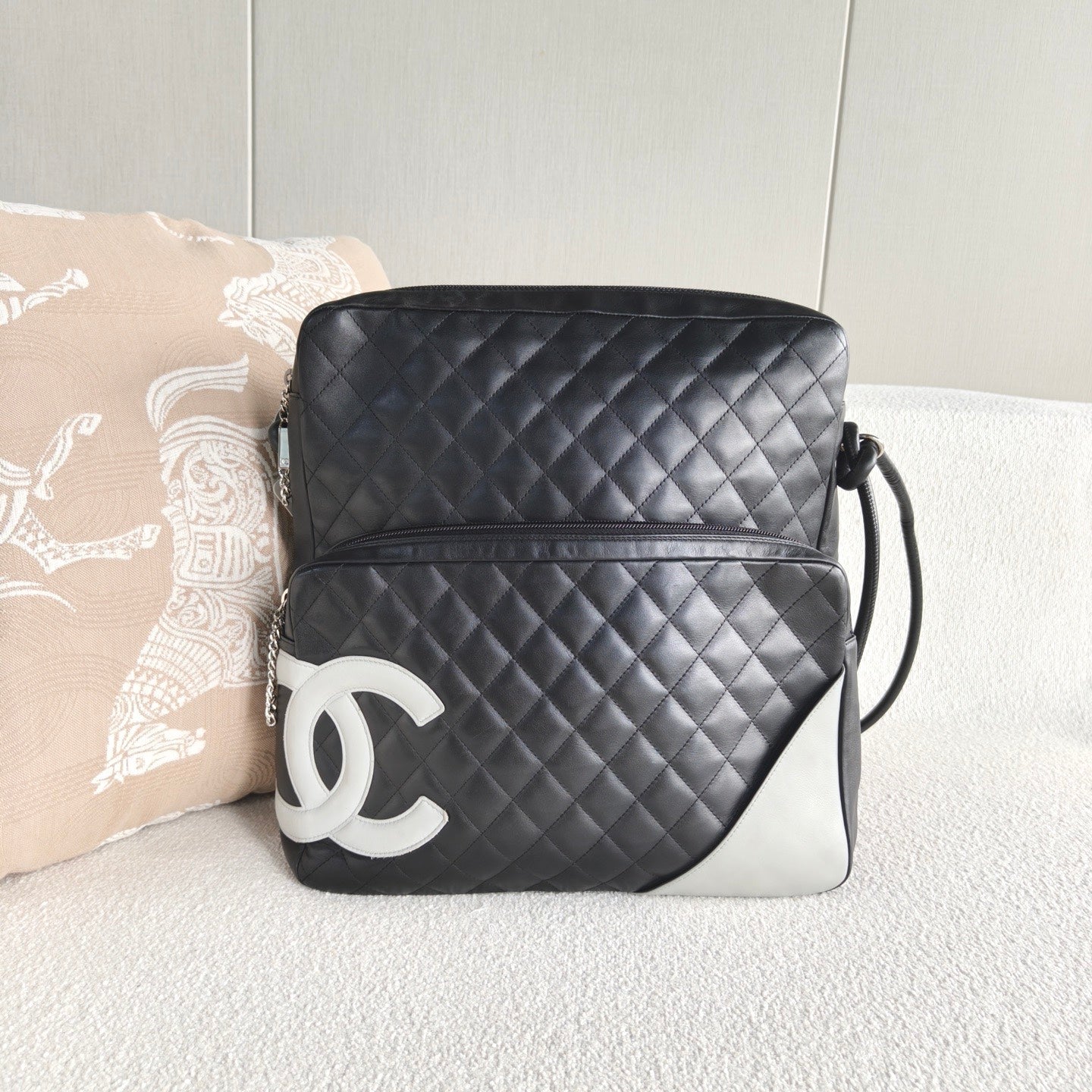 Chanel - Cambon Camera Bag - Cowhide leather - Black - (Large)