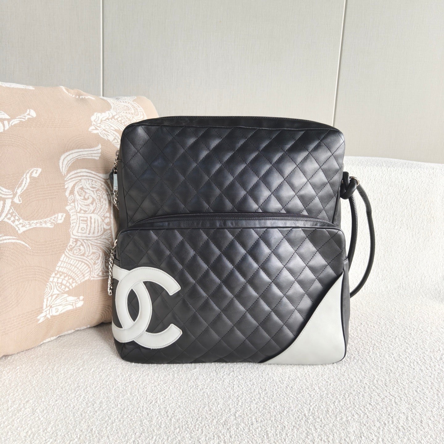 Chanel - Cambon Camera Bag - Cowhide leather - Black - (large)