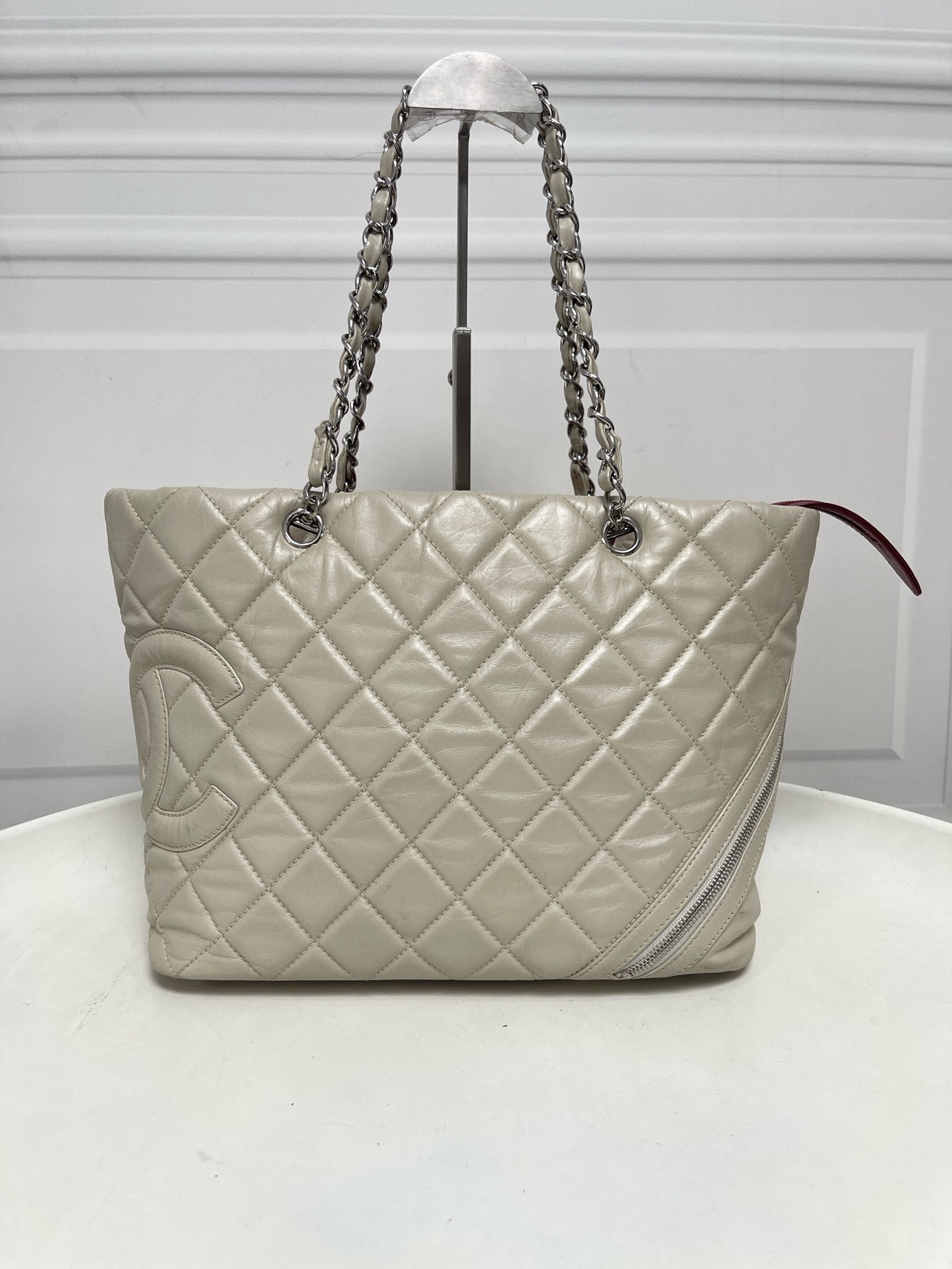 Chanel - Cambon - Leather - White - (medium)