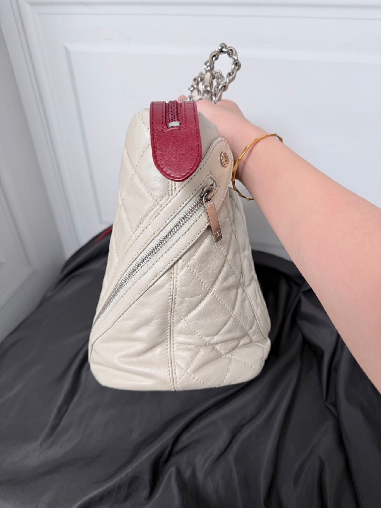 Chanel - Cambon - Leather - White - (medium)
