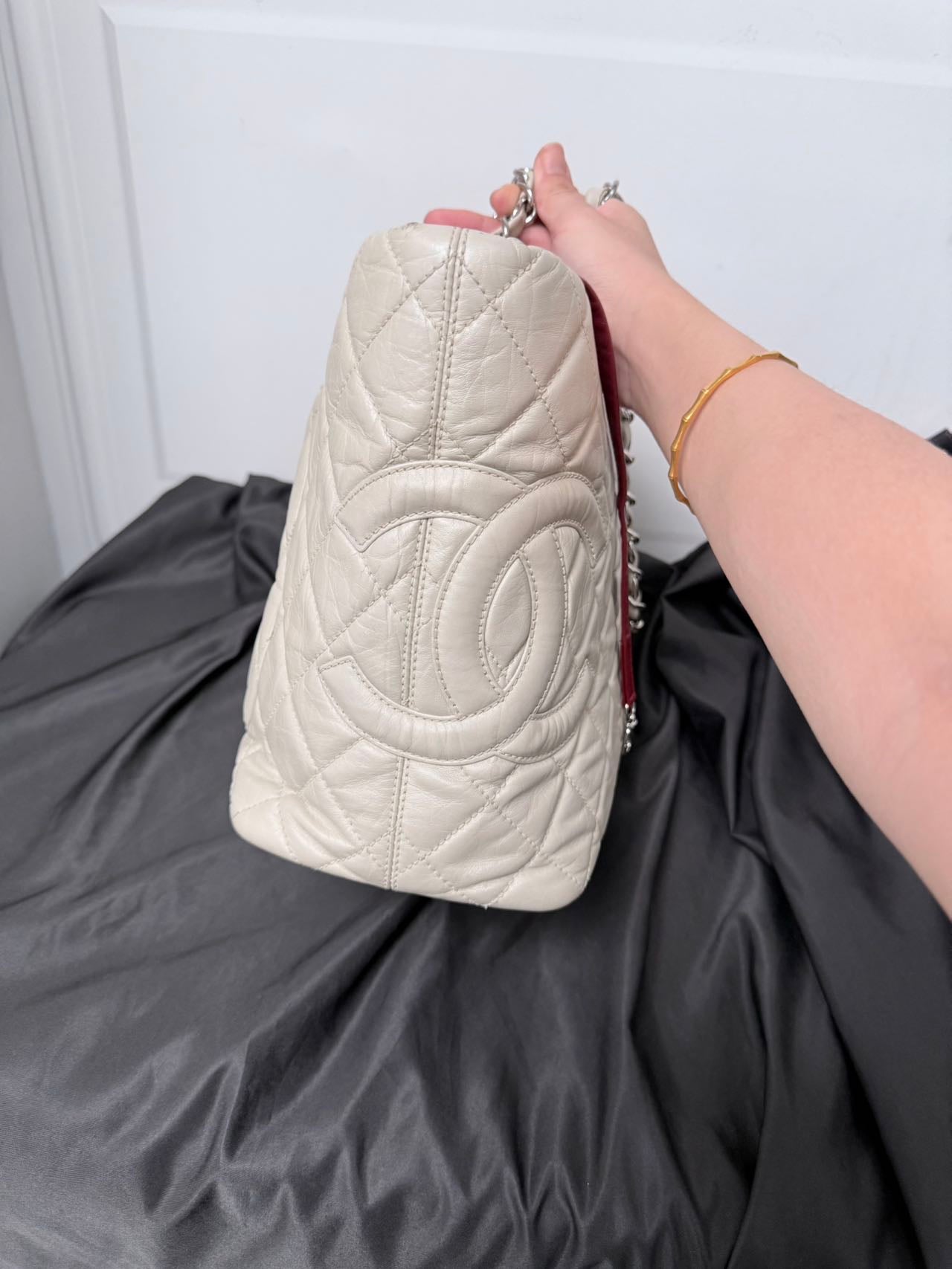 Chanel - Cambon - Leather - White - (medium)