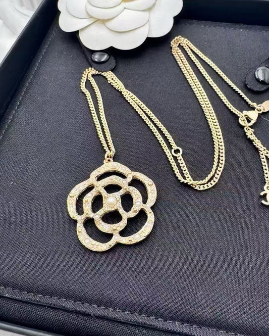 Chanel - Camélia - Crystal - Gold