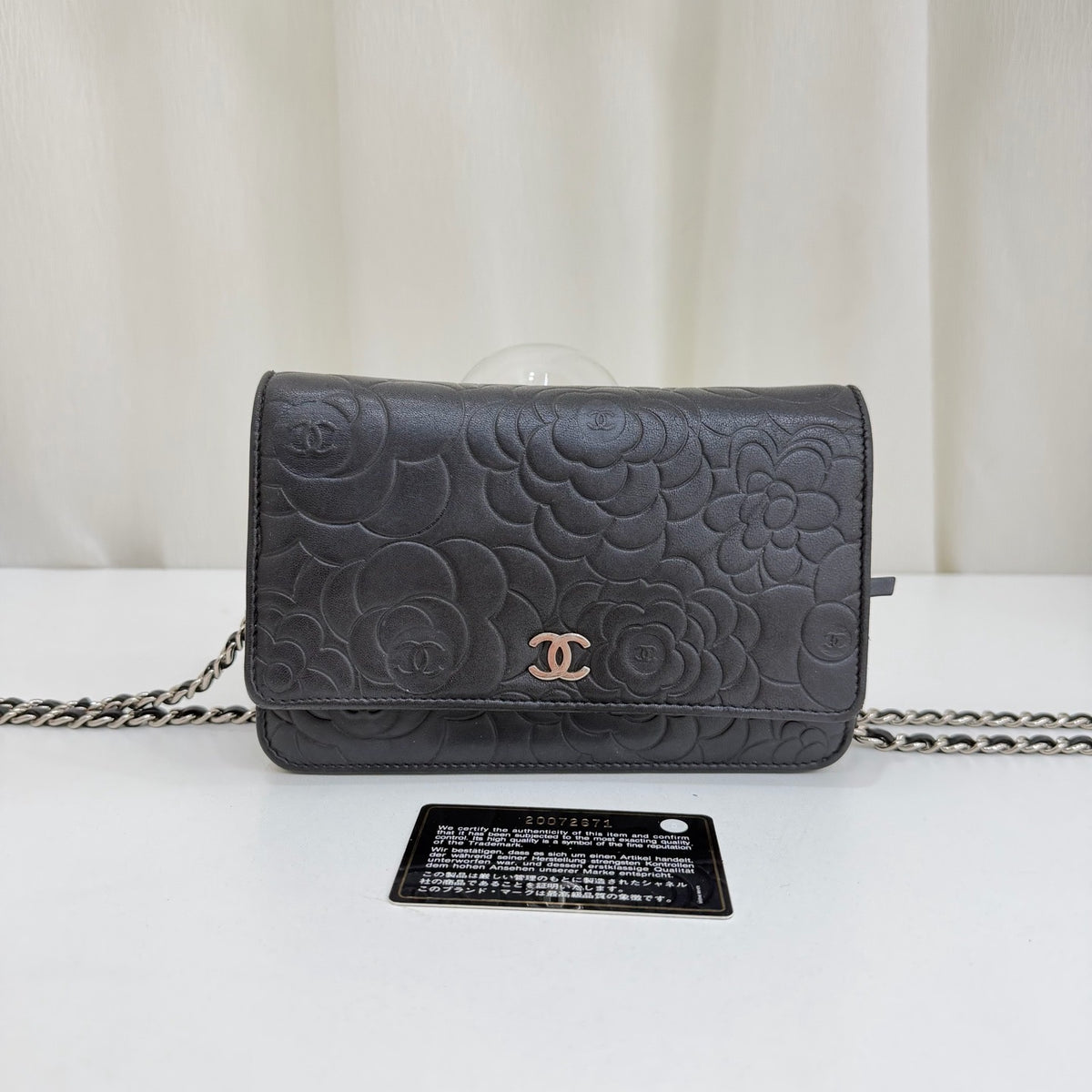 Chanel - Camellia Embossed WOC 20 - Leather - Black - (Small)
