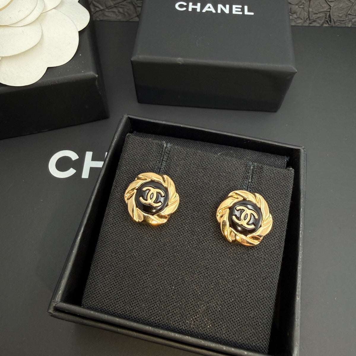 Chanel - Camellia - Gold plated - Gold
