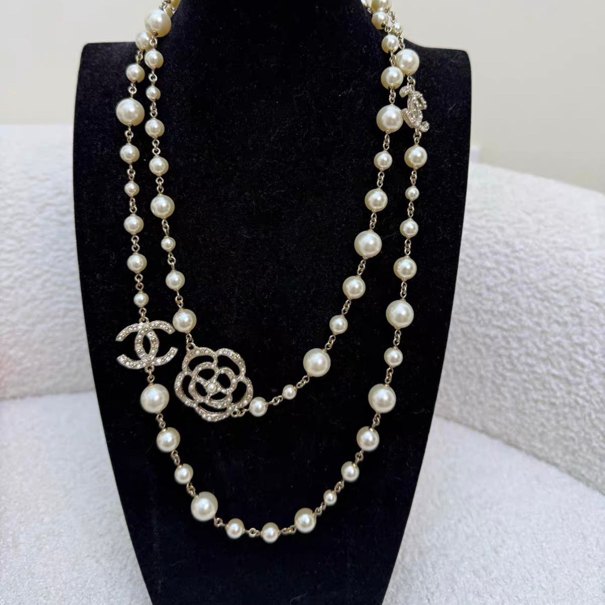 Chanel - Camellia - Gold plated - Gold