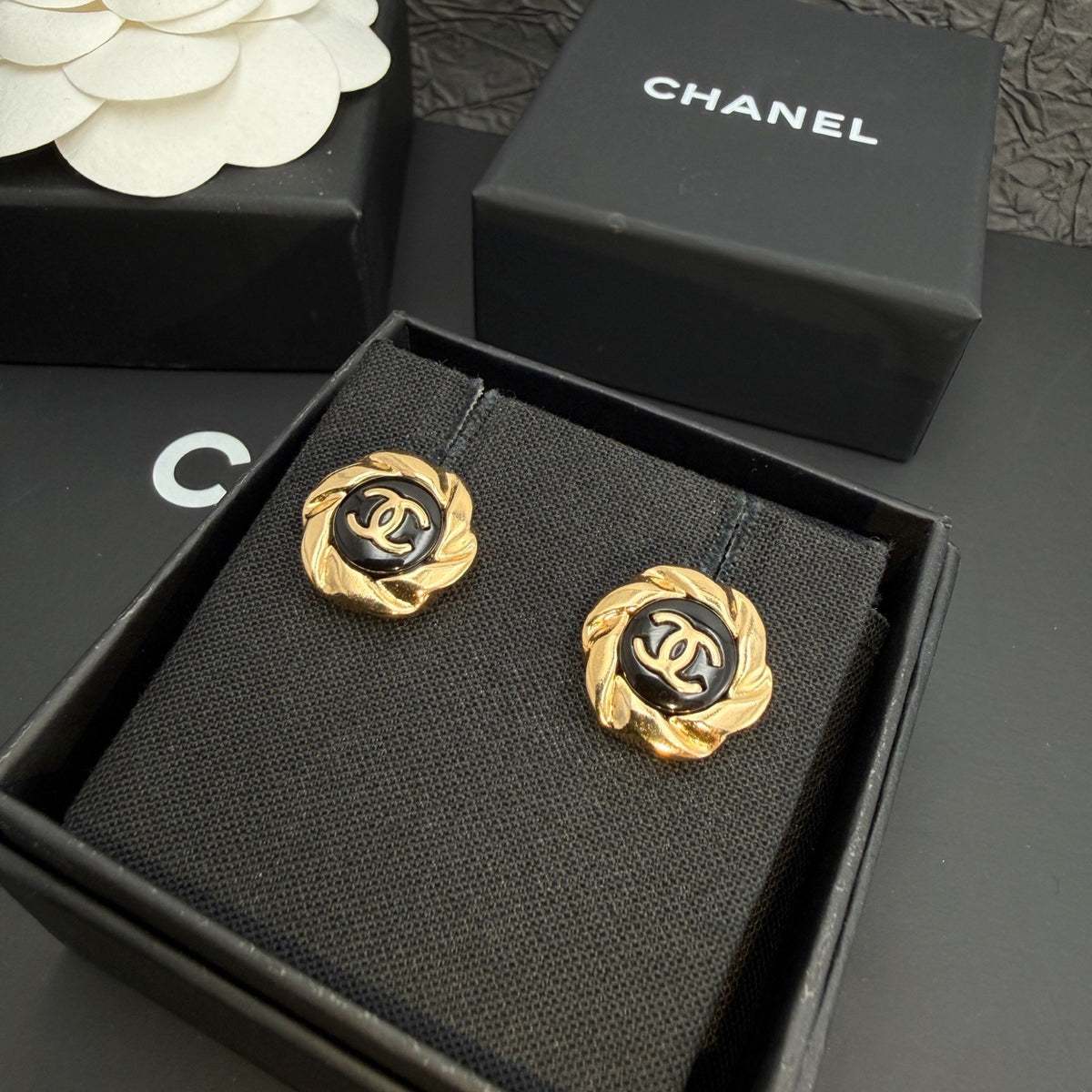Chanel - Camellia - Gold plated - Gold
