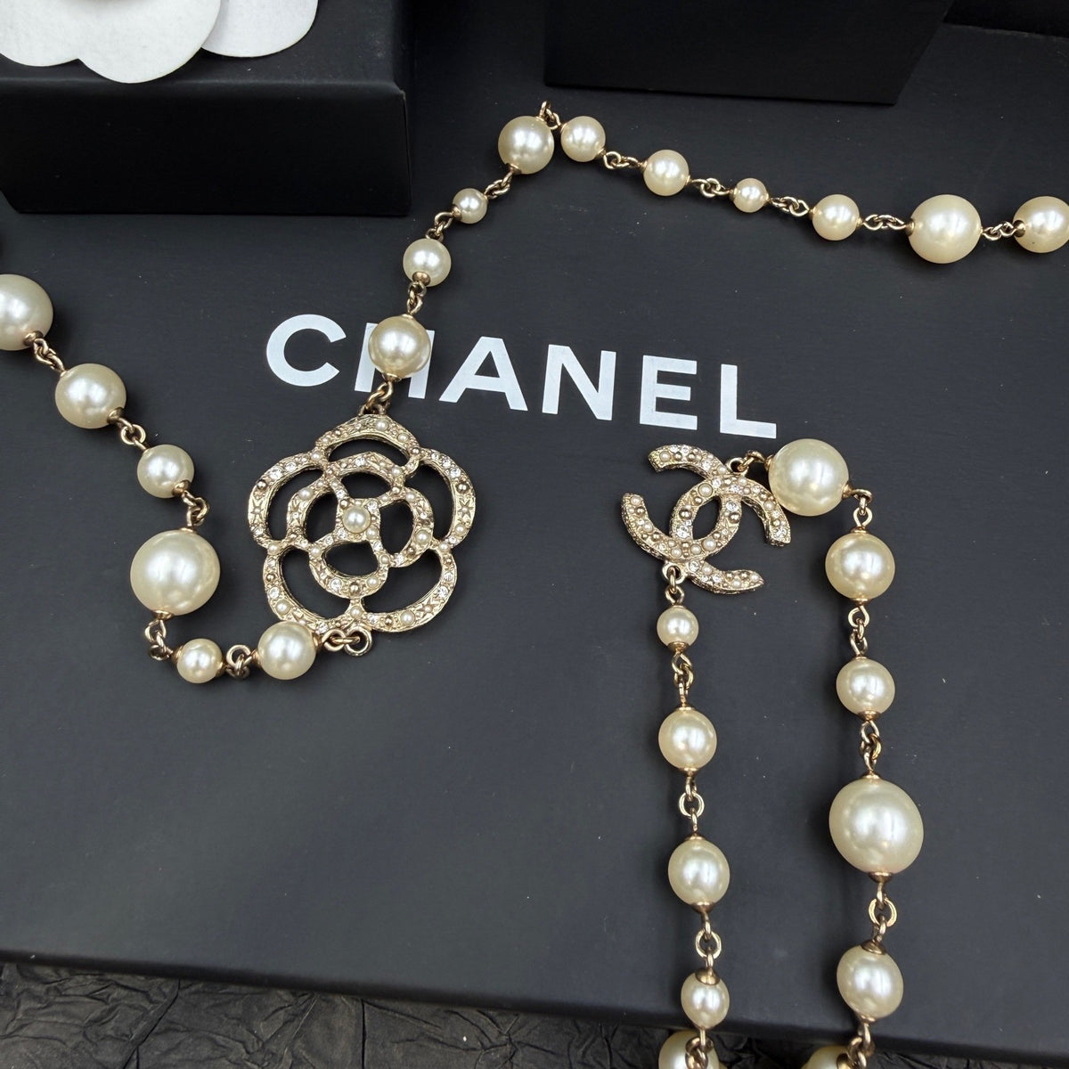 Chanel - Camellia - Gold plated - Gold