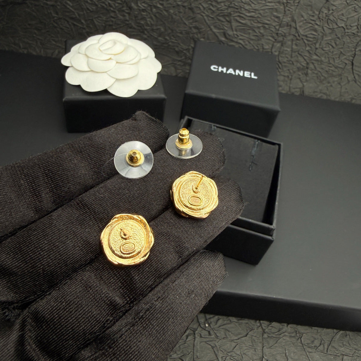 Chanel - Camellia - Gold plated - Gold