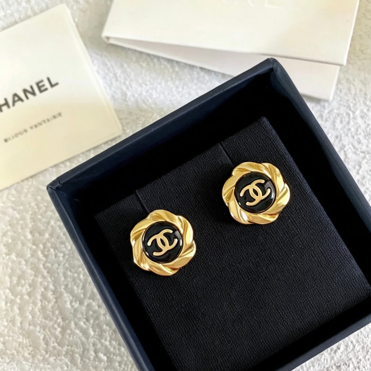 Chanel - Camellia - Gold plated - Gold