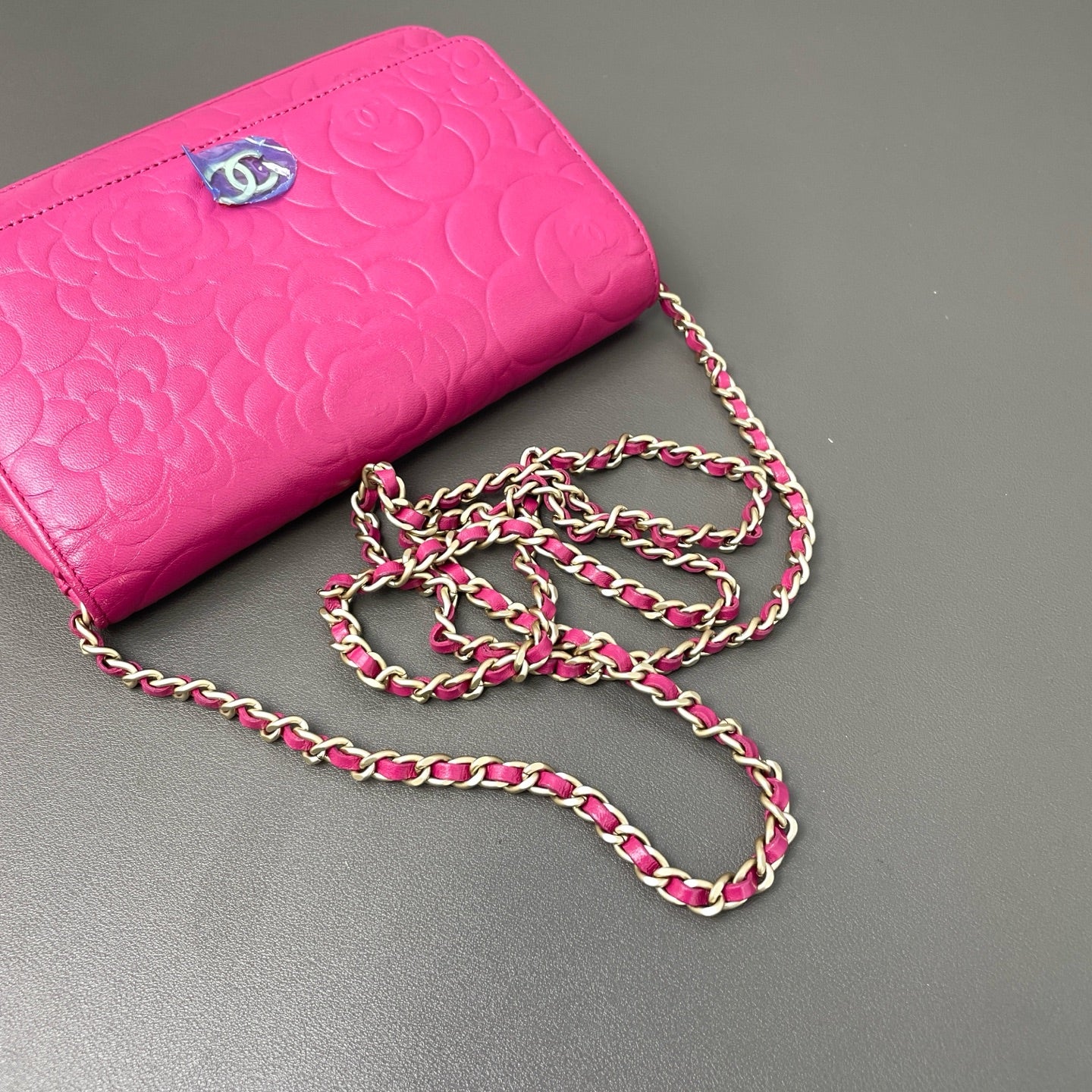 Chanel - Camellia Wallet on Chain - Leather - Pink - (mini)
