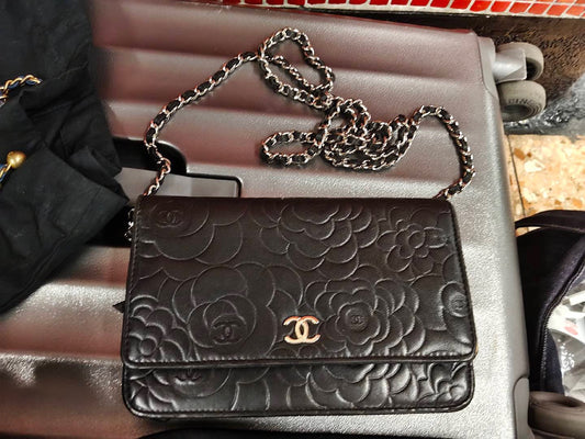 Chanel - Camellia WOC - Leather - Black - (mini)