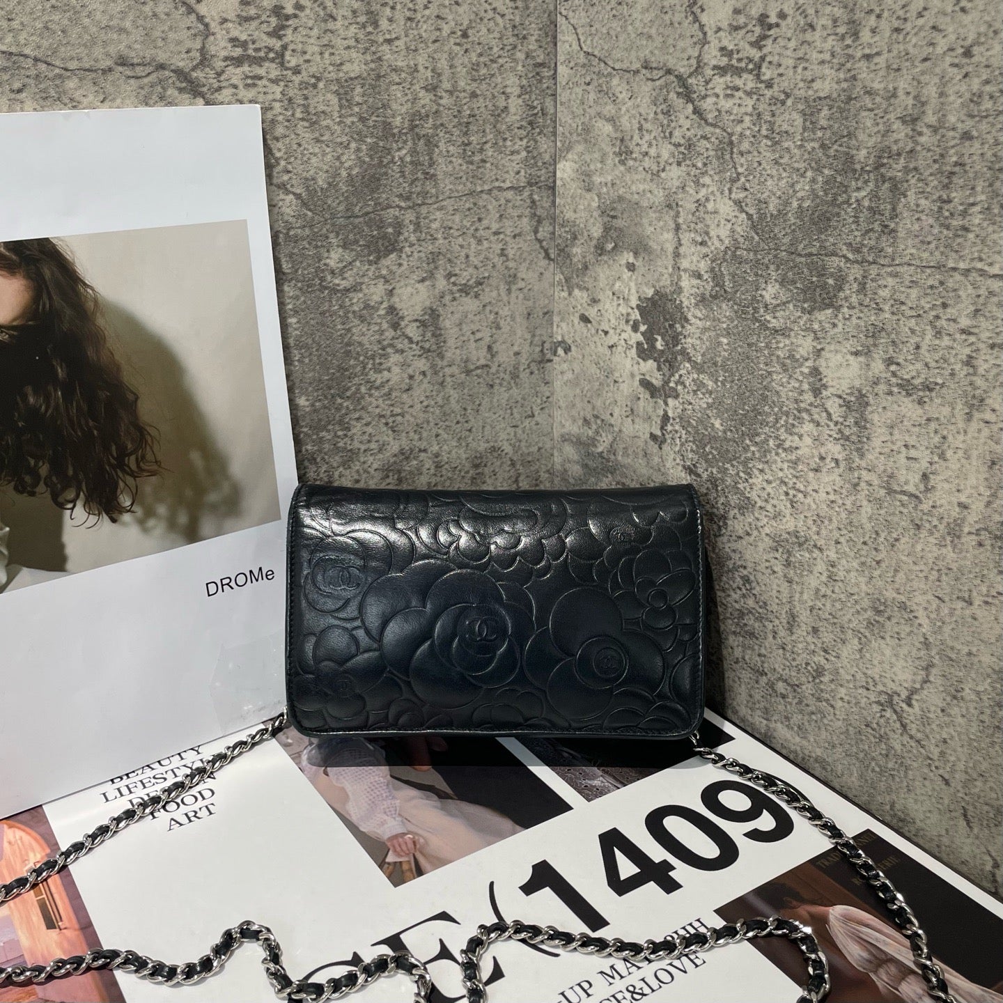 Chanel - Camellia WOC - Leather - Black - (mini)